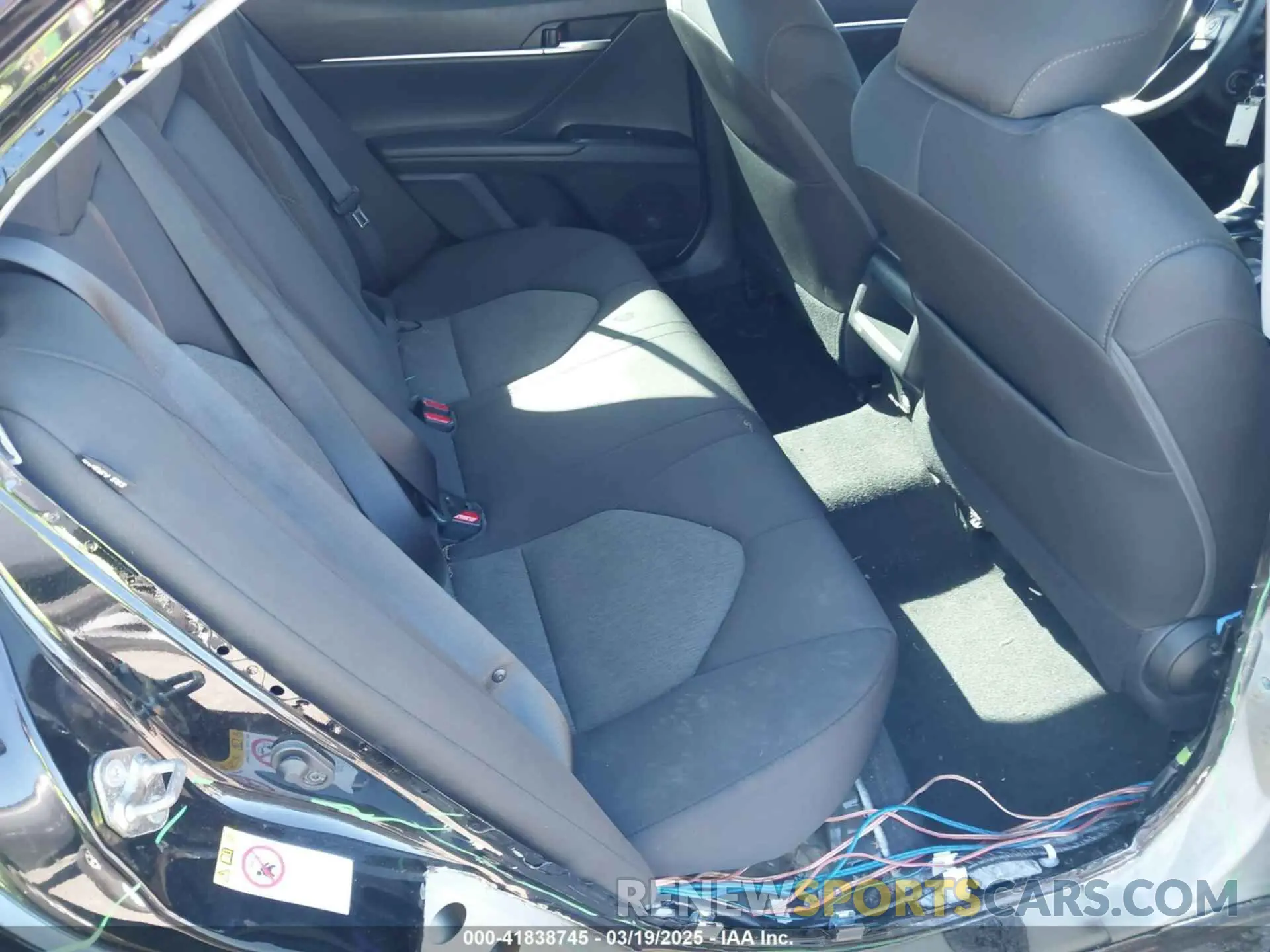 8 fotografías del automóvil dañado 4T1B11HK2KU763808 TOYOTA CAMRY 2019
