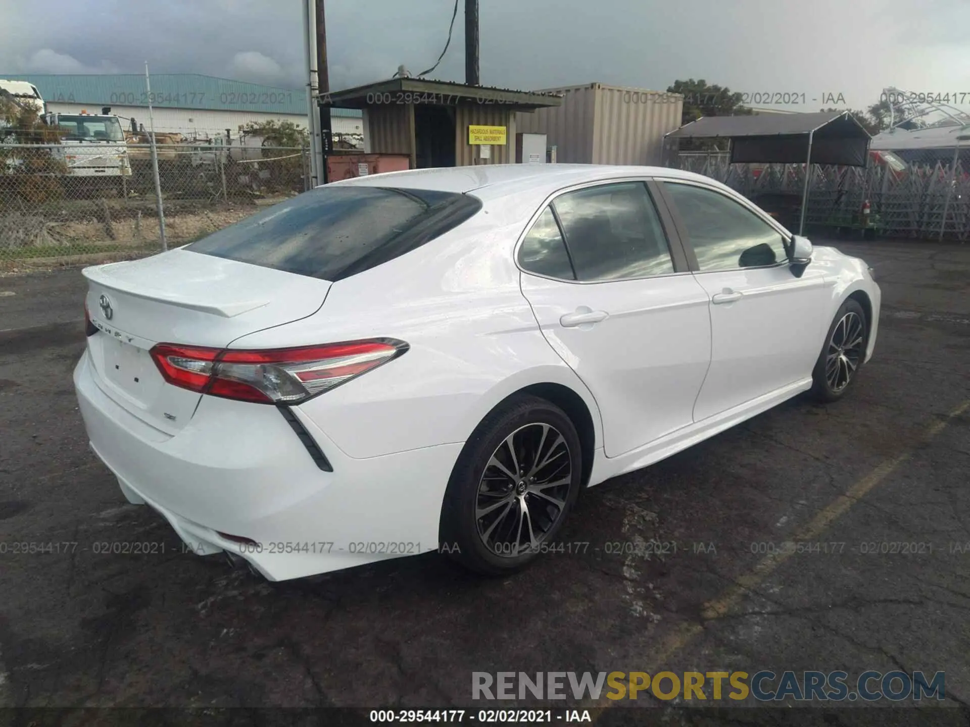 4 fotografías del automóvil dañado 4T1B11HK2KU766367 TOYOTA CAMRY 2019