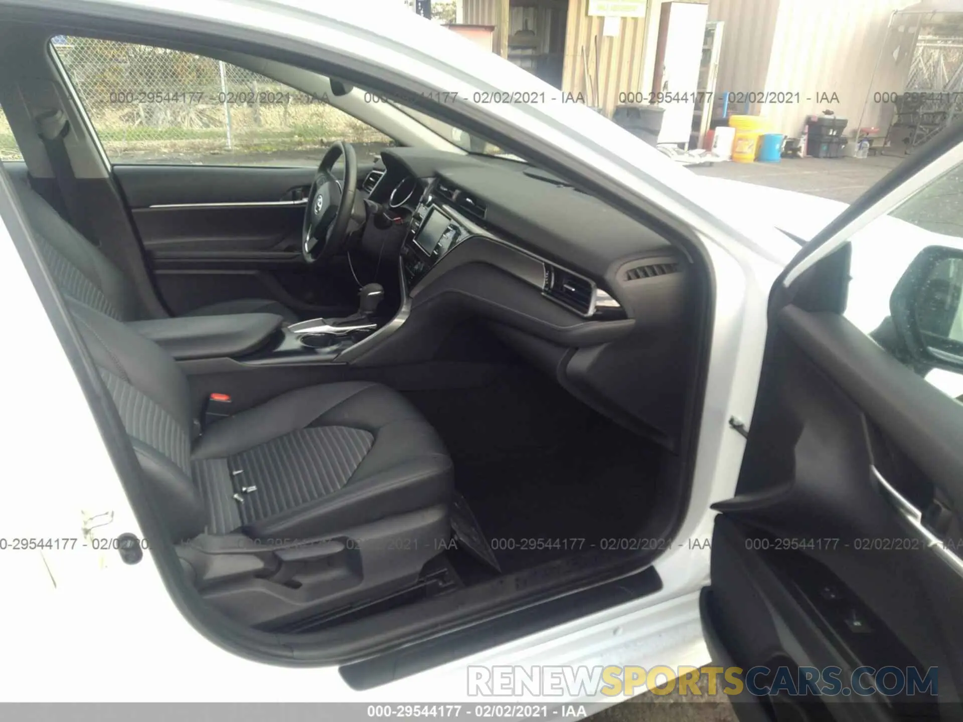 5 fotografías del automóvil dañado 4T1B11HK2KU766367 TOYOTA CAMRY 2019