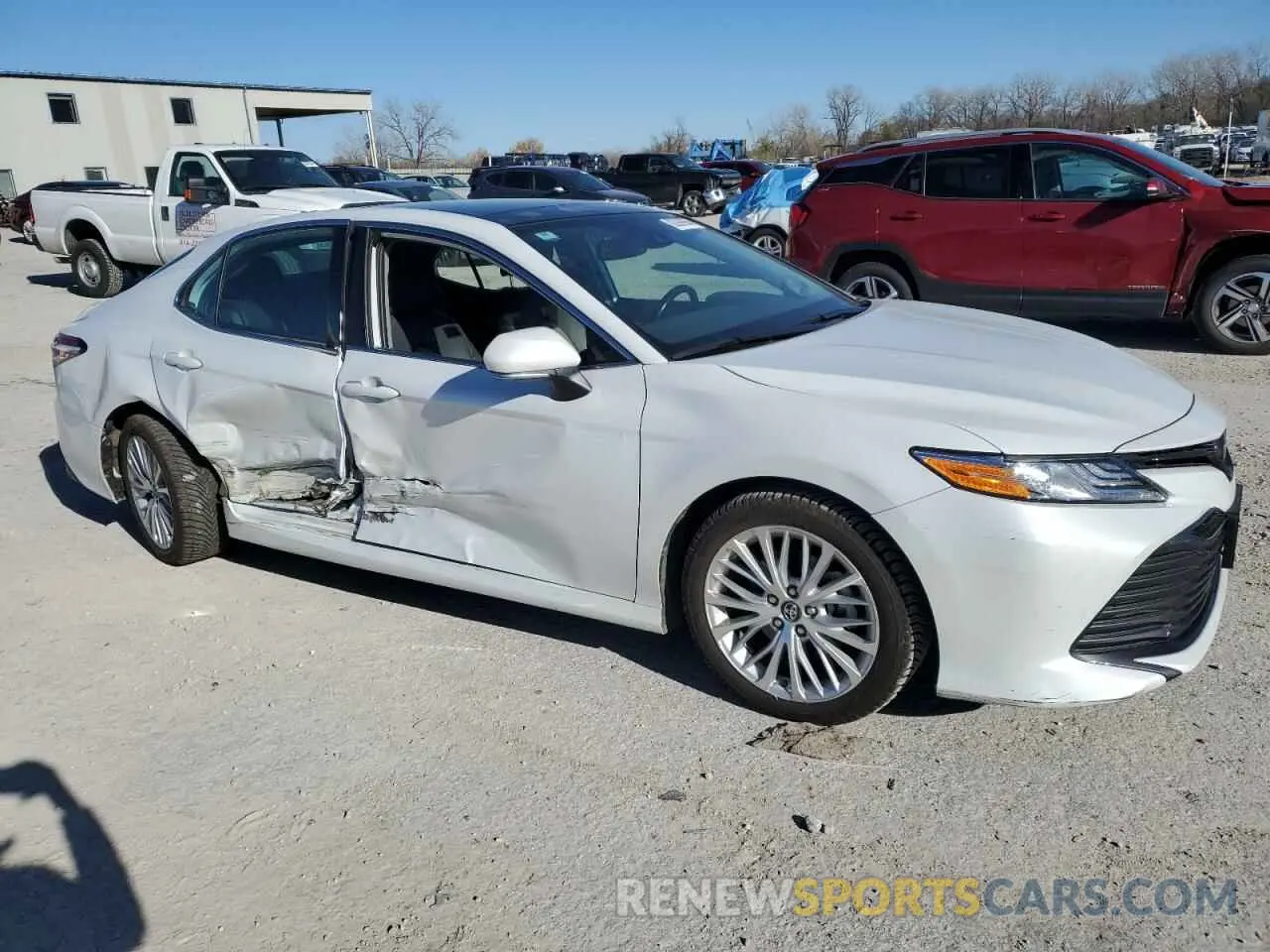 4 fotografías del automóvil dañado 4T1B11HK2KU766823 TOYOTA CAMRY 2019
