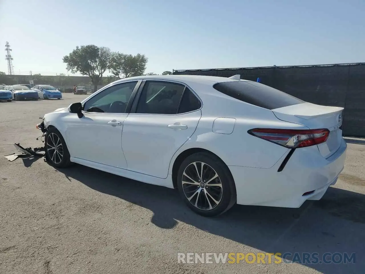 2 fotografías del automóvil dañado 4T1B11HK2KU772203 TOYOTA CAMRY 2019