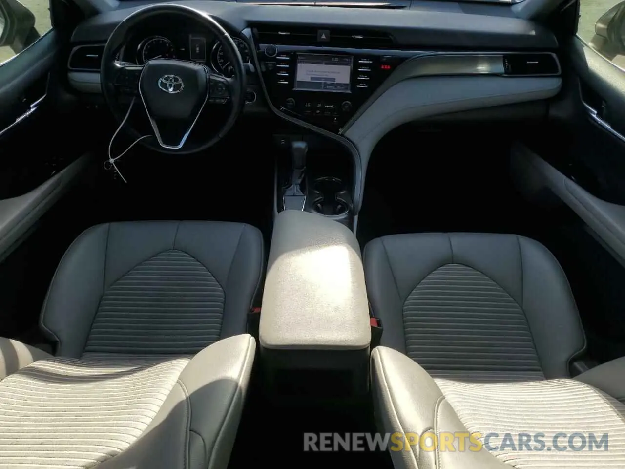 8 fotografías del automóvil dañado 4T1B11HK2KU772203 TOYOTA CAMRY 2019