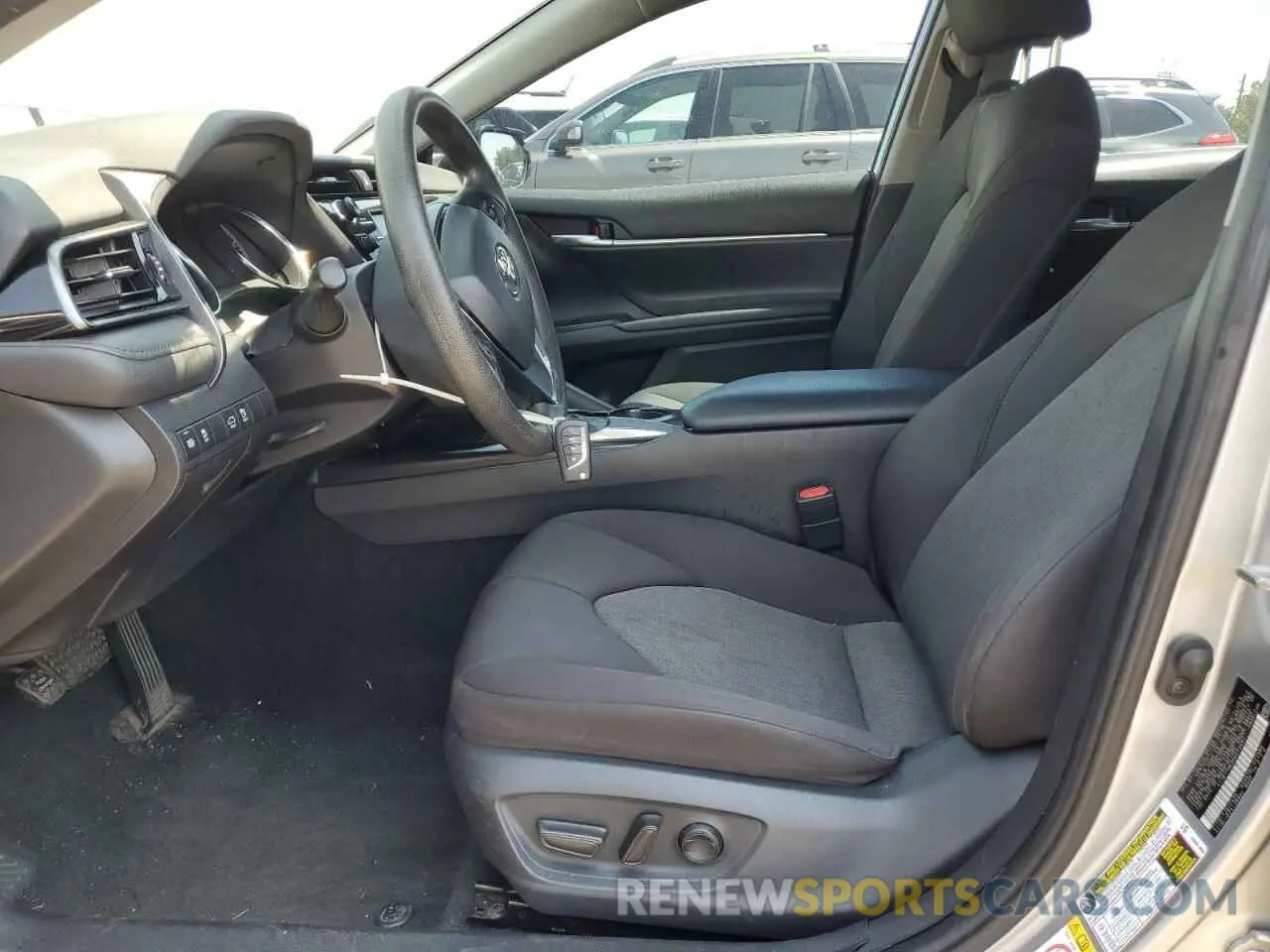 7 fotografías del automóvil dañado 4T1B11HK2KU772461 TOYOTA CAMRY 2019