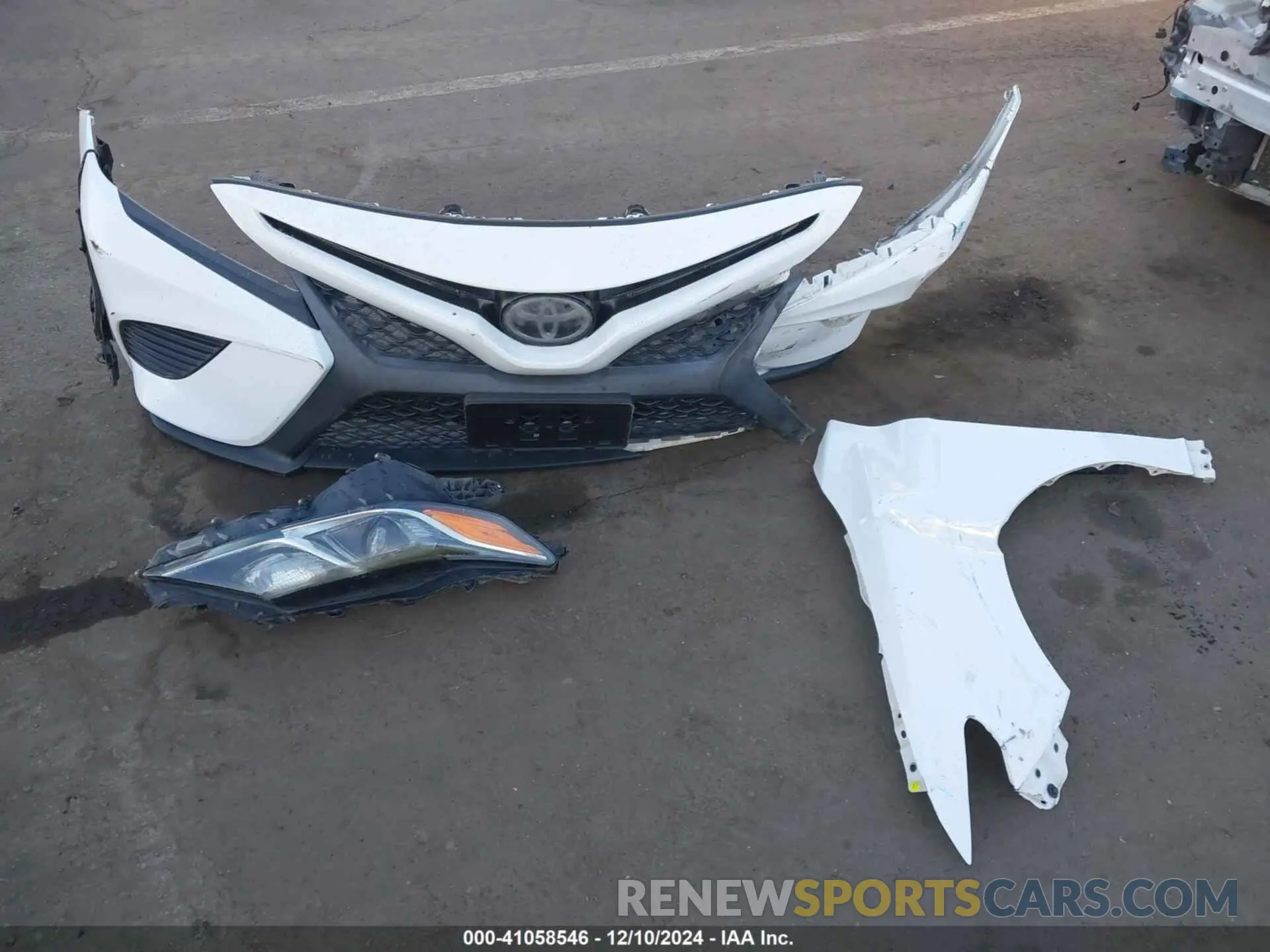 12 fotografías del automóvil dañado 4T1B11HK2KU778826 TOYOTA CAMRY 2019