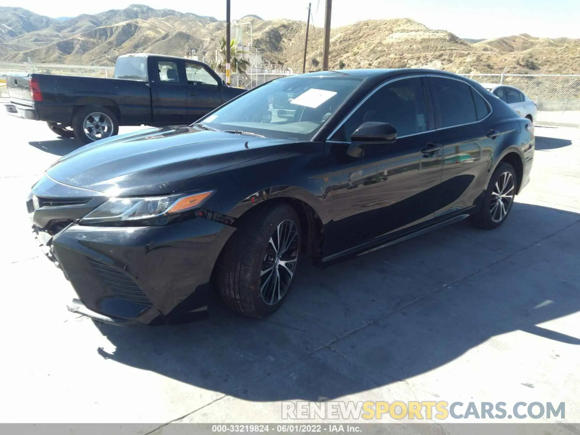 2 fotografías del automóvil dañado 4T1B11HK2KU784884 TOYOTA CAMRY 2019
