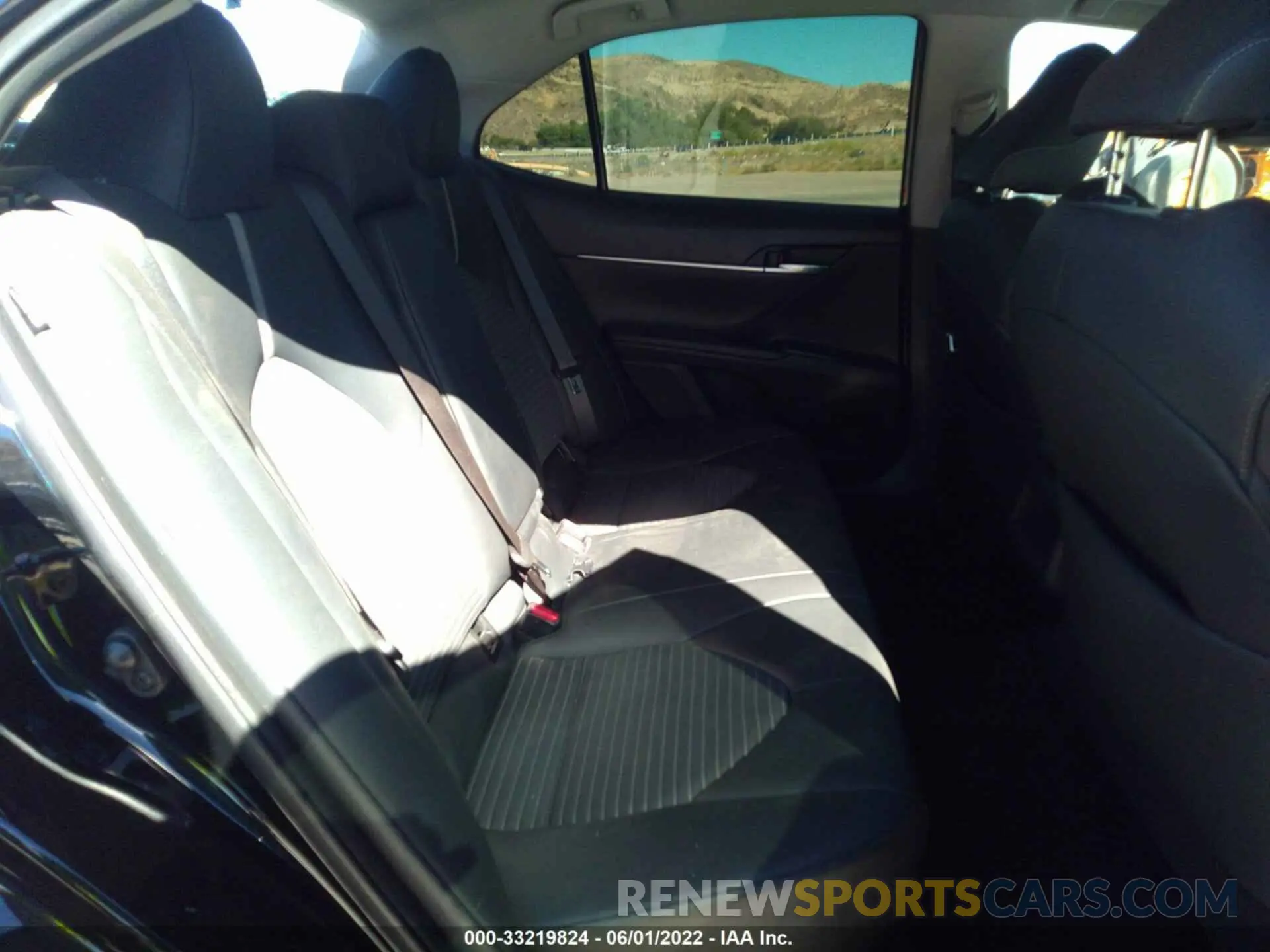 8 fotografías del automóvil dañado 4T1B11HK2KU784884 TOYOTA CAMRY 2019