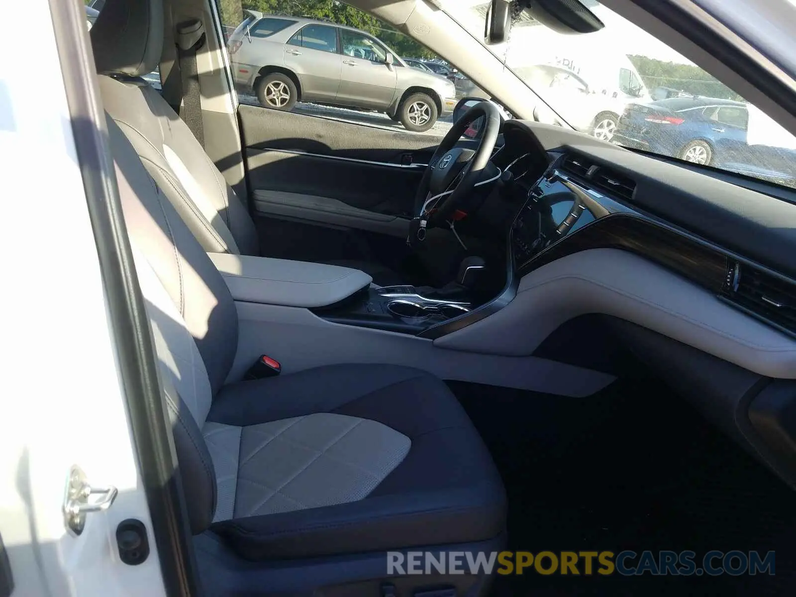 5 fotografías del automóvil dañado 4T1B11HK2KU785744 TOYOTA CAMRY 2019