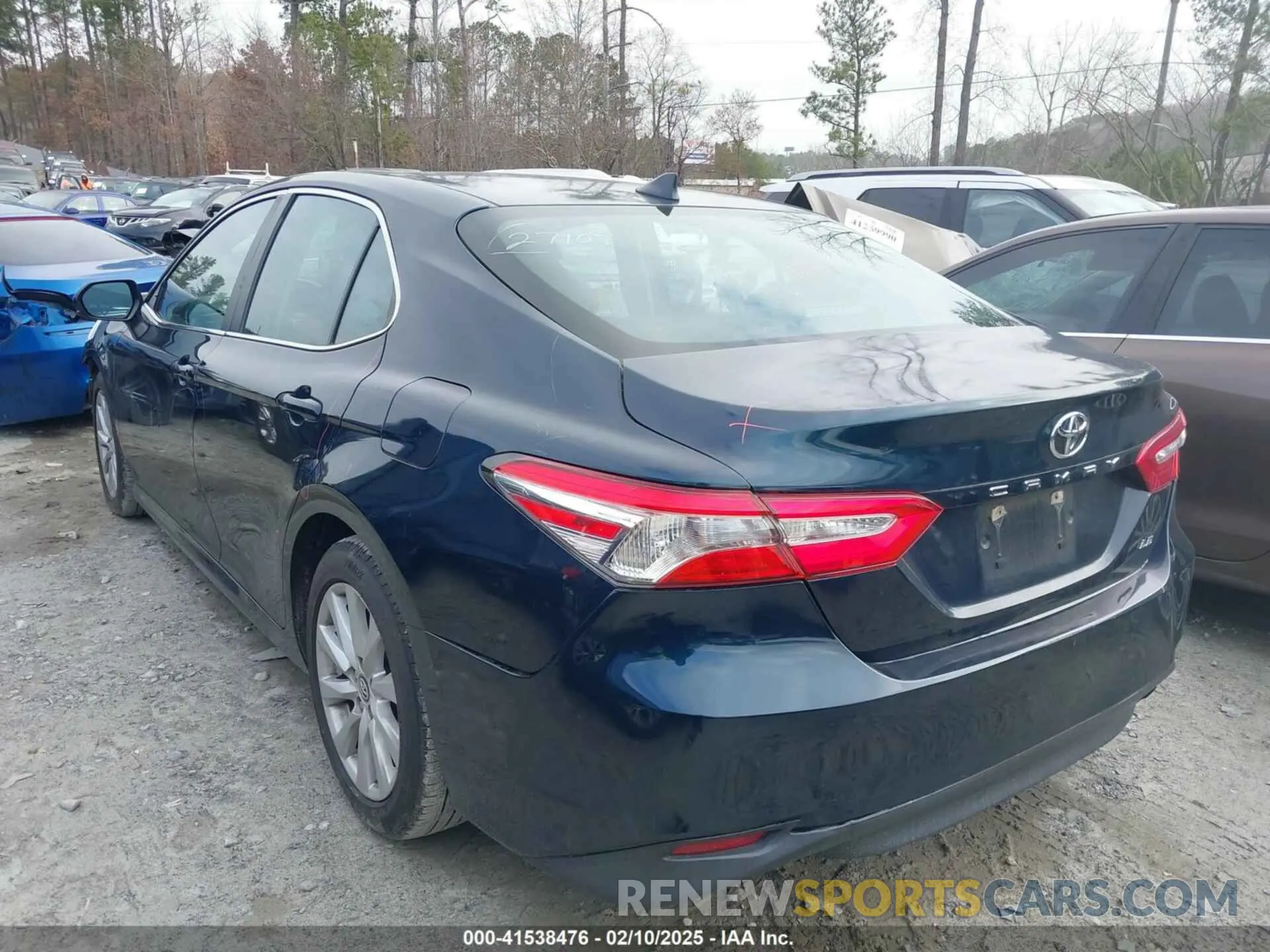 3 fotografías del automóvil dañado 4T1B11HK2KU793908 TOYOTA CAMRY 2019