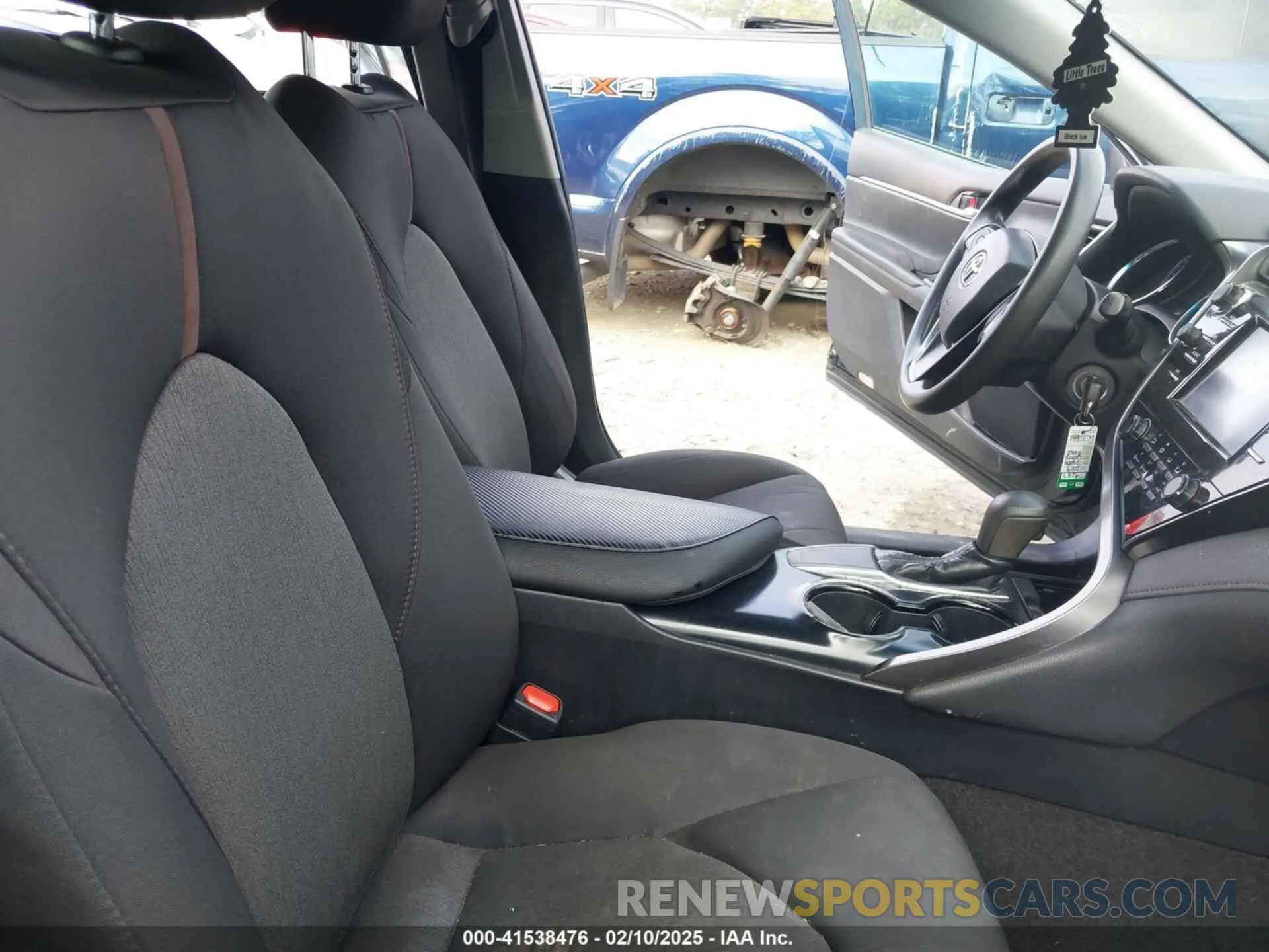 5 fotografías del automóvil dañado 4T1B11HK2KU793908 TOYOTA CAMRY 2019