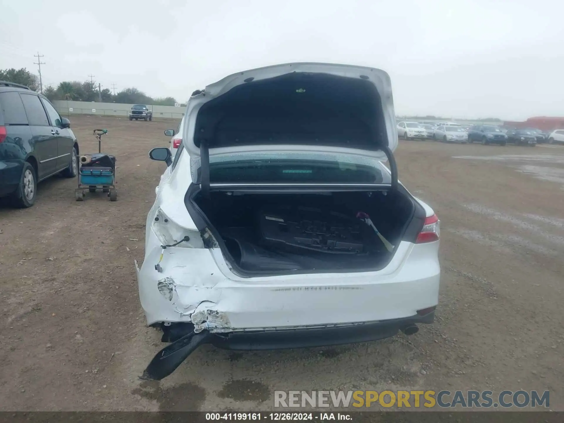 16 fotografías del automóvil dañado 4T1B11HK2KU802090 TOYOTA CAMRY 2019