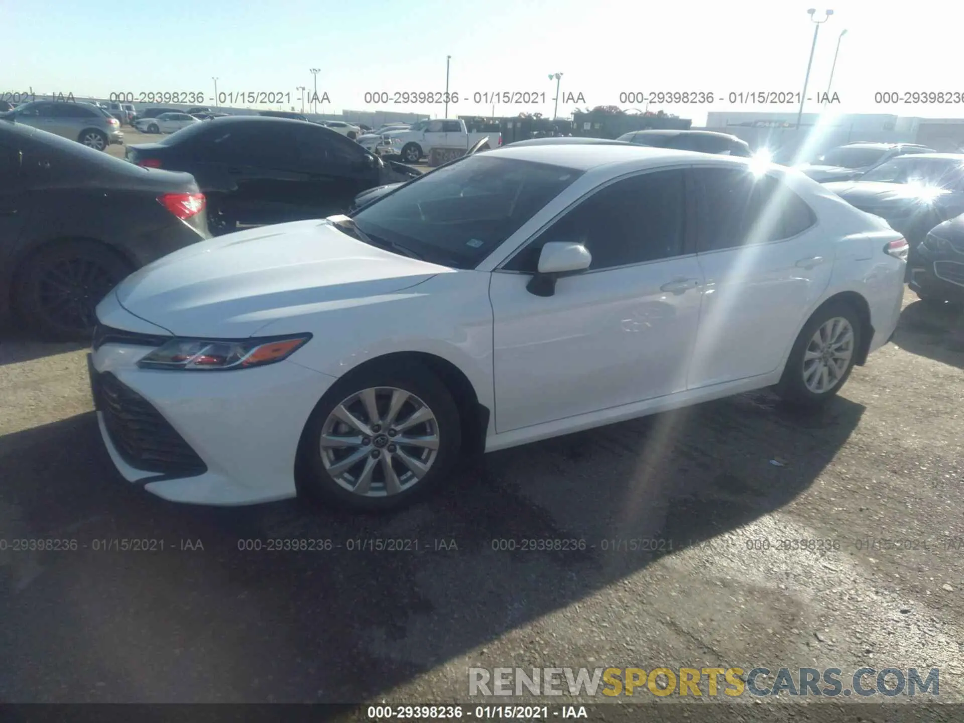 2 fotografías del automóvil dañado 4T1B11HK2KU814076 TOYOTA CAMRY 2019