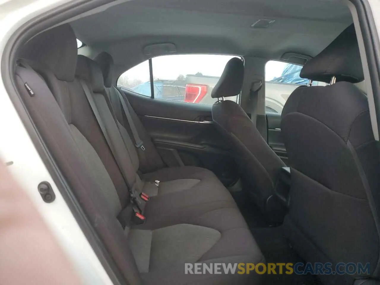 10 fotografías del automóvil dañado 4T1B11HK2KU818757 TOYOTA CAMRY 2019