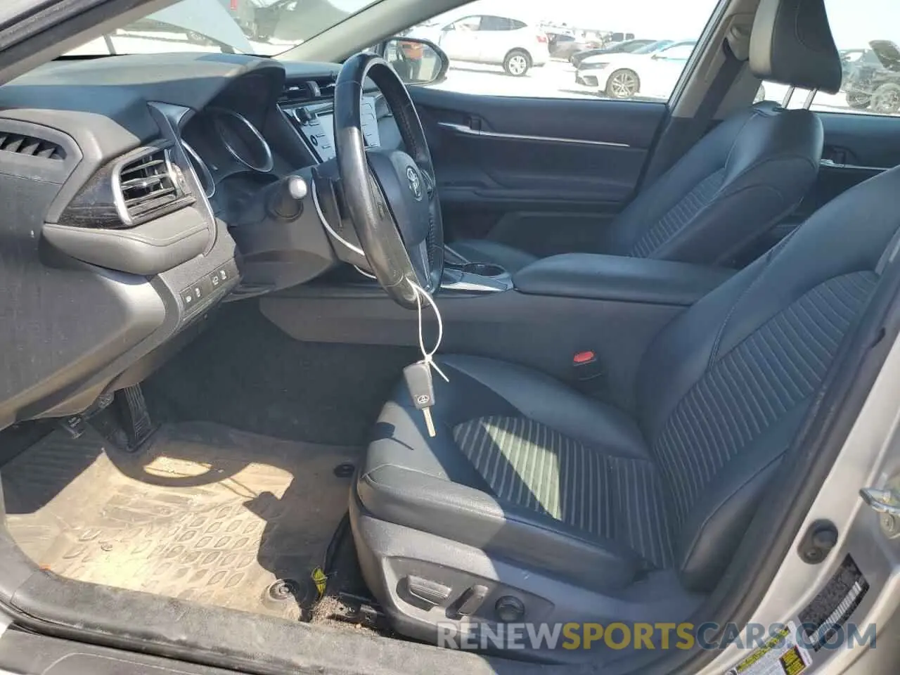 7 fotografías del automóvil dañado 4T1B11HK2KU819343 TOYOTA CAMRY 2019