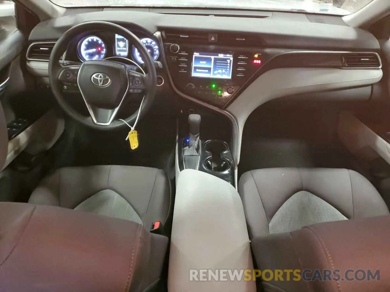 8 fotografías del automóvil dañado 4T1B11HK2KU822601 TOYOTA CAMRY 2019