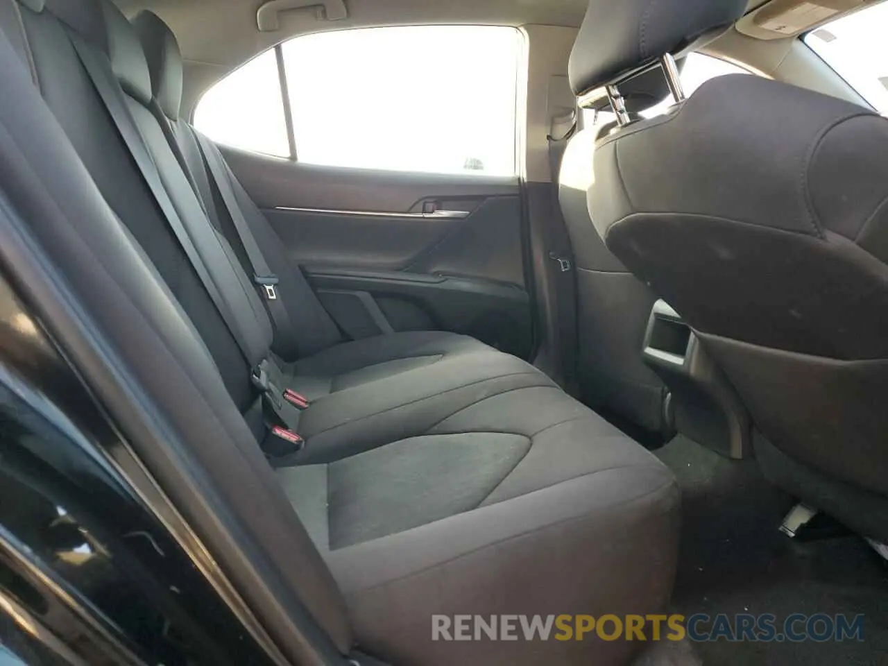 10 fotografías del automóvil dañado 4T1B11HK2KU824901 TOYOTA CAMRY 2019