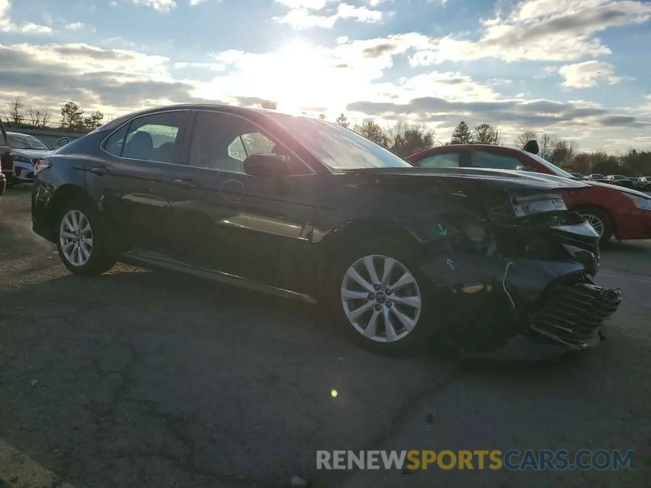 4 fotografías del automóvil dañado 4T1B11HK2KU824901 TOYOTA CAMRY 2019