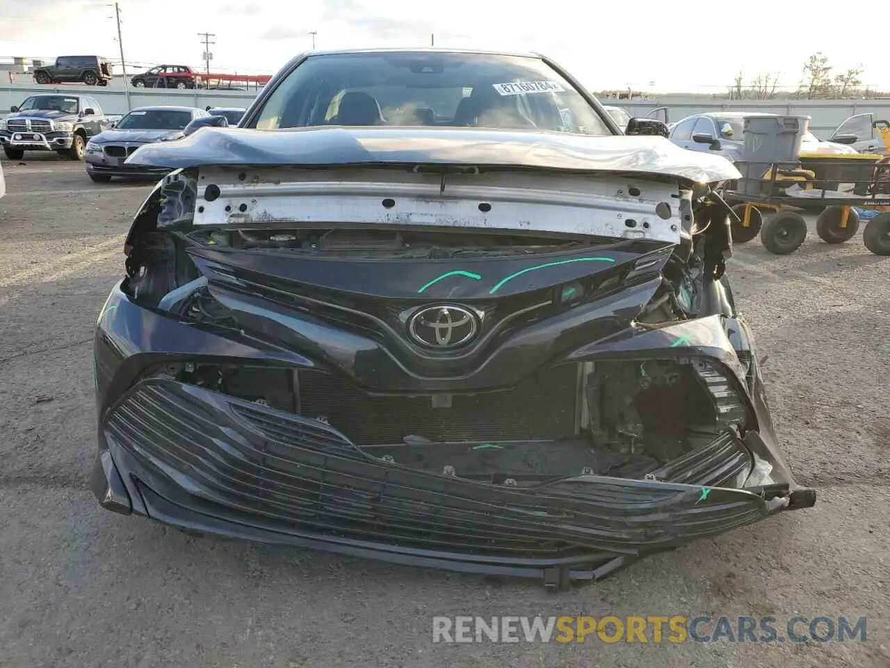 5 fotografías del automóvil dañado 4T1B11HK2KU824901 TOYOTA CAMRY 2019