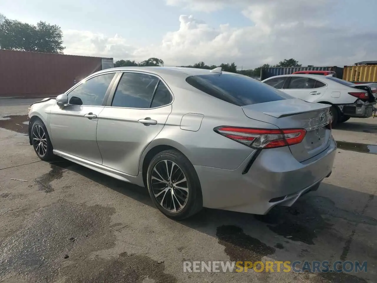 2 fotografías del automóvil dañado 4T1B11HK2KU830861 TOYOTA CAMRY 2019
