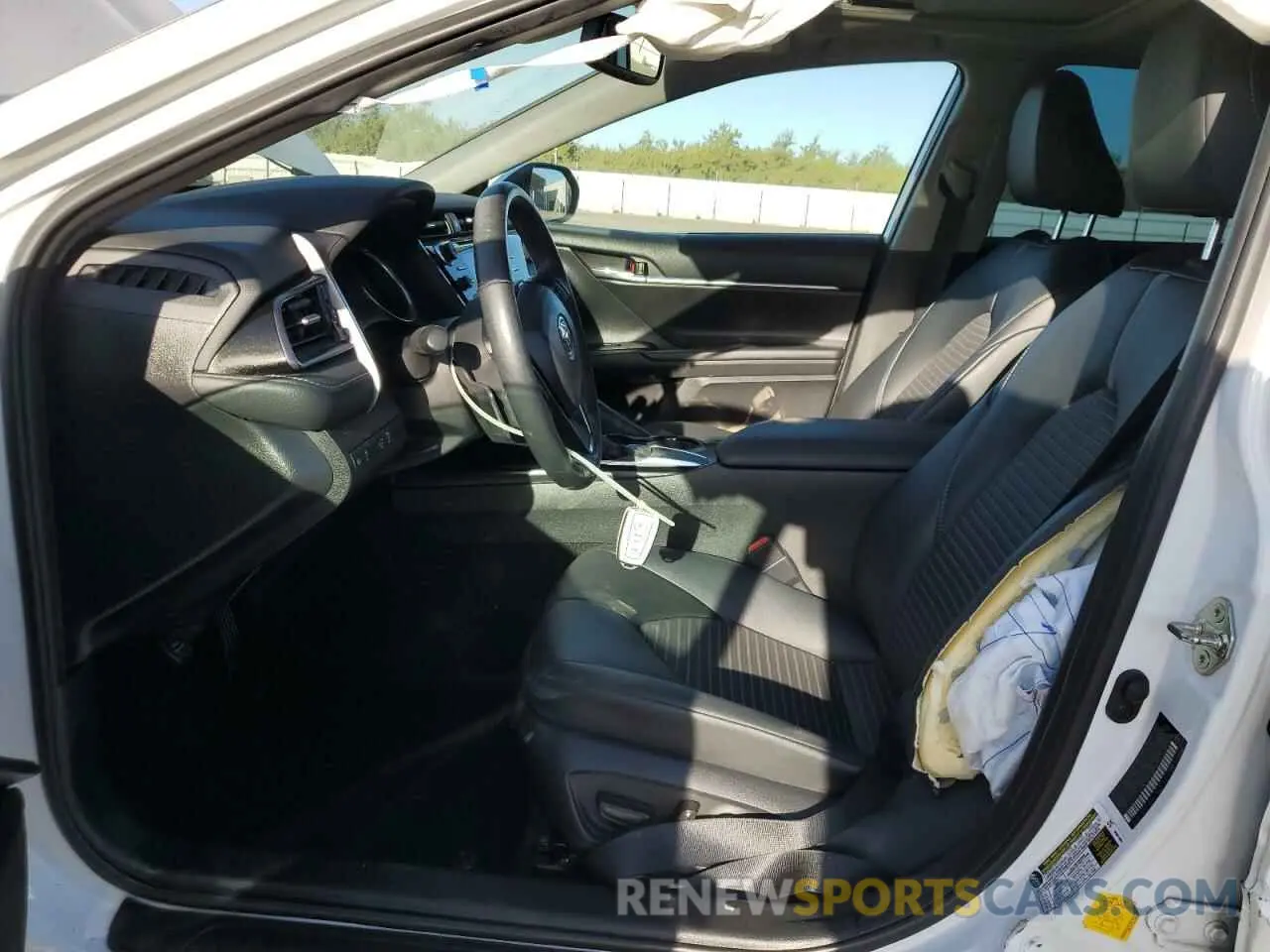 7 fotografías del automóvil dañado 4T1B11HK2KU838104 TOYOTA CAMRY 2019