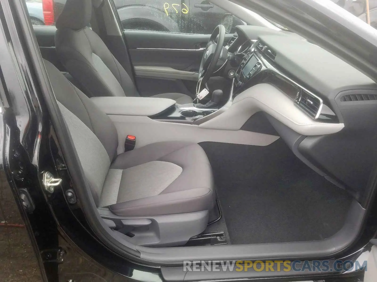 5 fotografías del automóvil dañado 4T1B11HK2KU847790 TOYOTA CAMRY 2019
