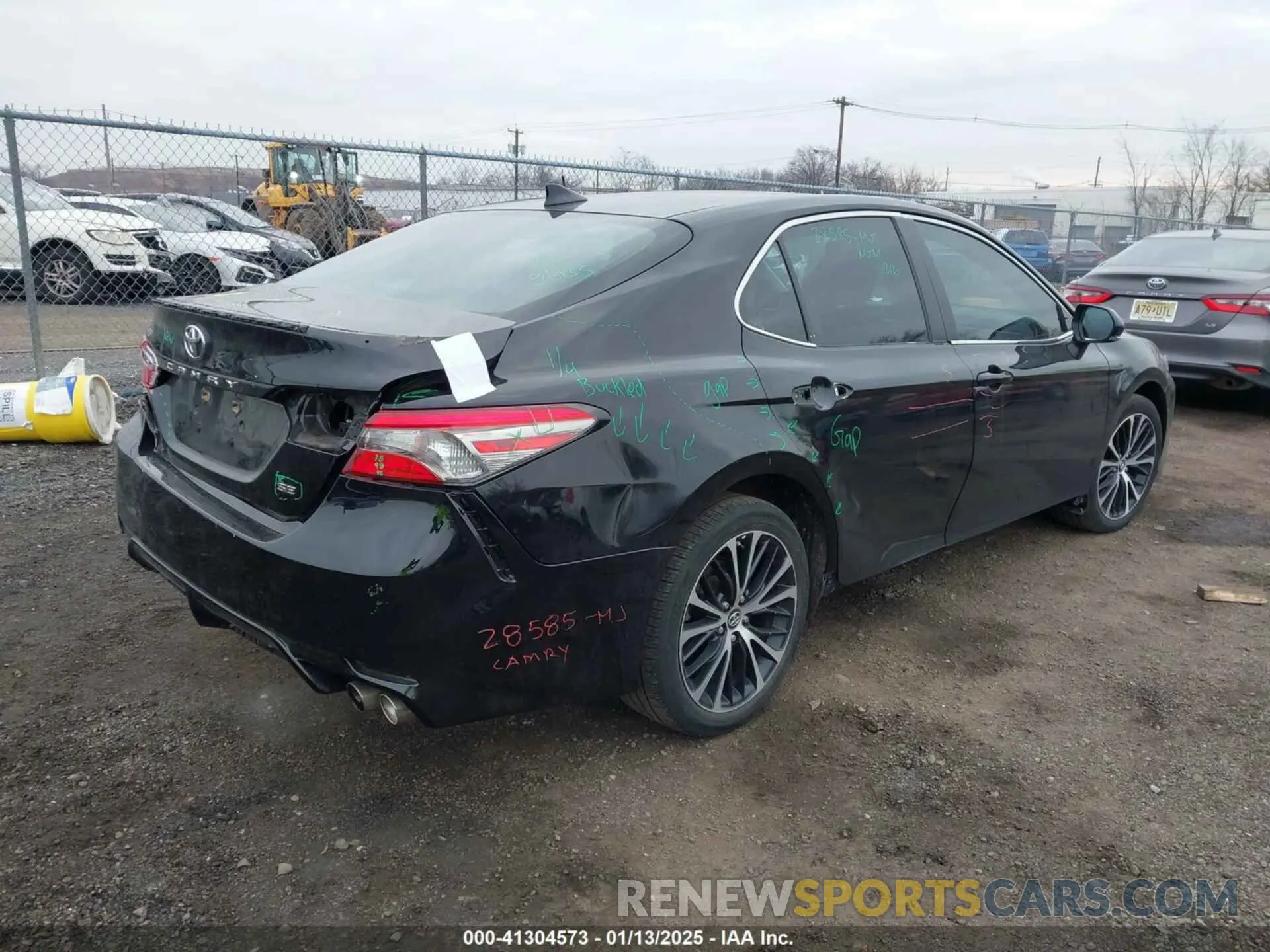 4 fotografías del automóvil dañado 4T1B11HK2KU853136 TOYOTA CAMRY 2019