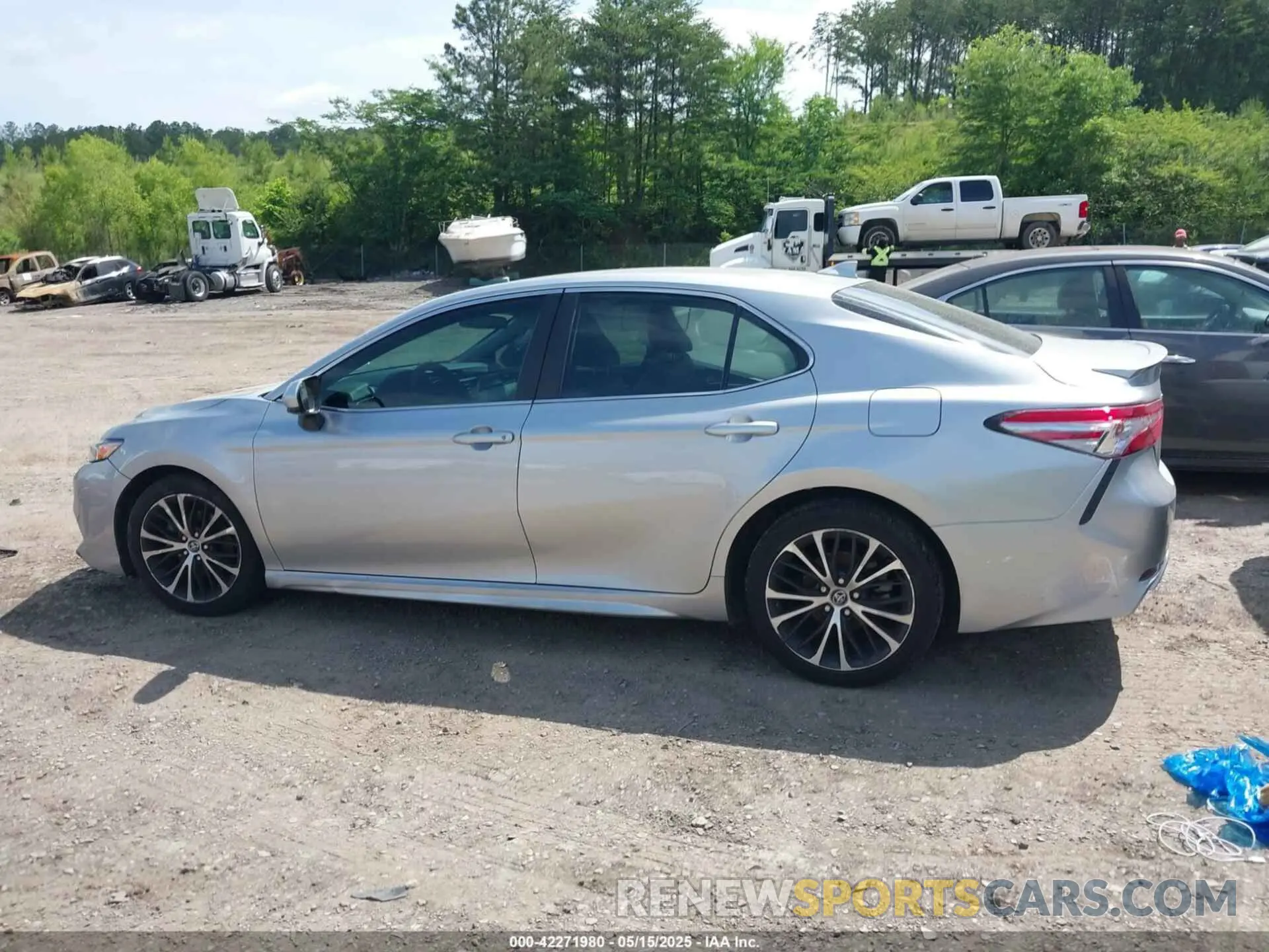 14 fotografías del automóvil dañado 4T1B11HK2KU853217 TOYOTA CAMRY 2019