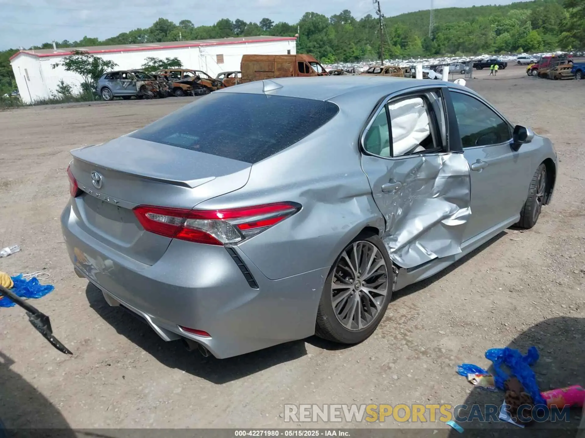4 fotografías del automóvil dañado 4T1B11HK2KU853217 TOYOTA CAMRY 2019