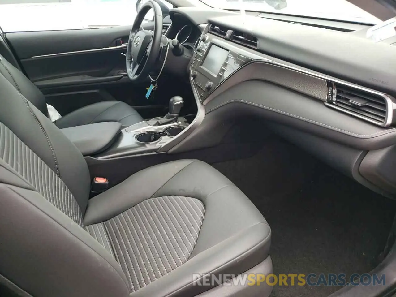 5 fotografías del automóvil dañado 4T1B11HK2KU854237 TOYOTA CAMRY 2019