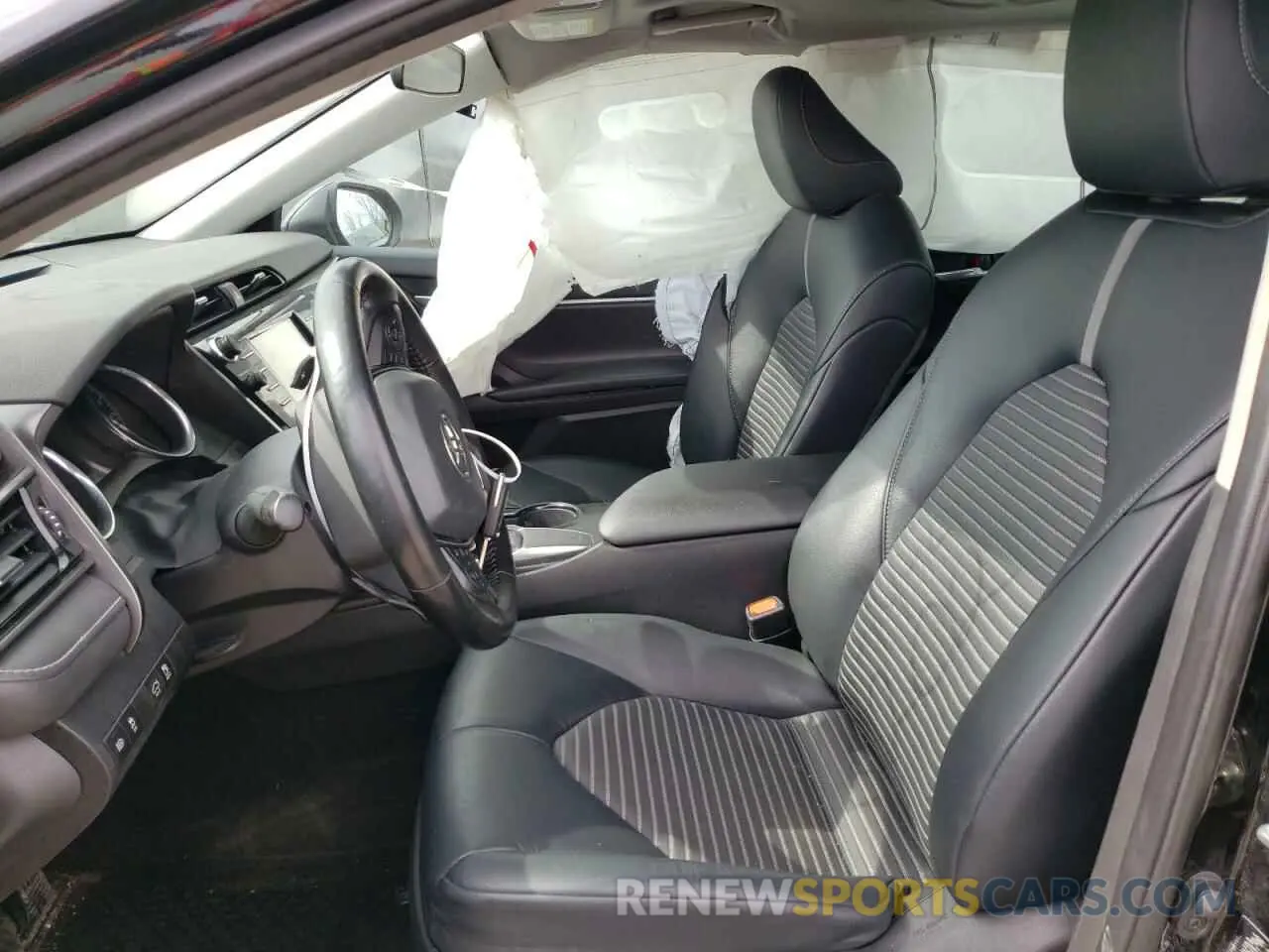 5 fotografías del automóvil dañado 4T1B11HK2KU856215 TOYOTA CAMRY 2019