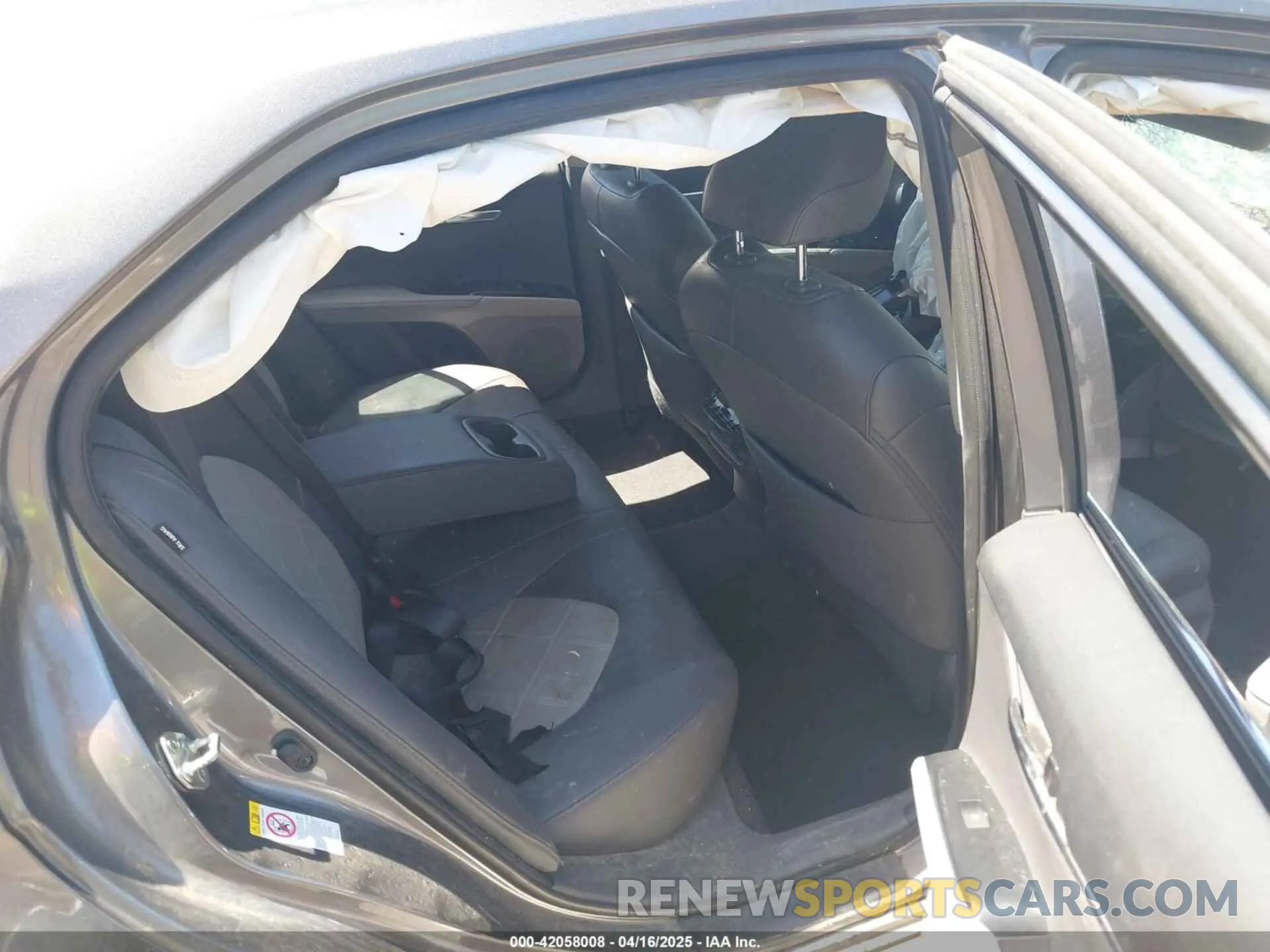 5 fotografías del automóvil dañado 4T1B11HK3KU163623 TOYOTA CAMRY 2019