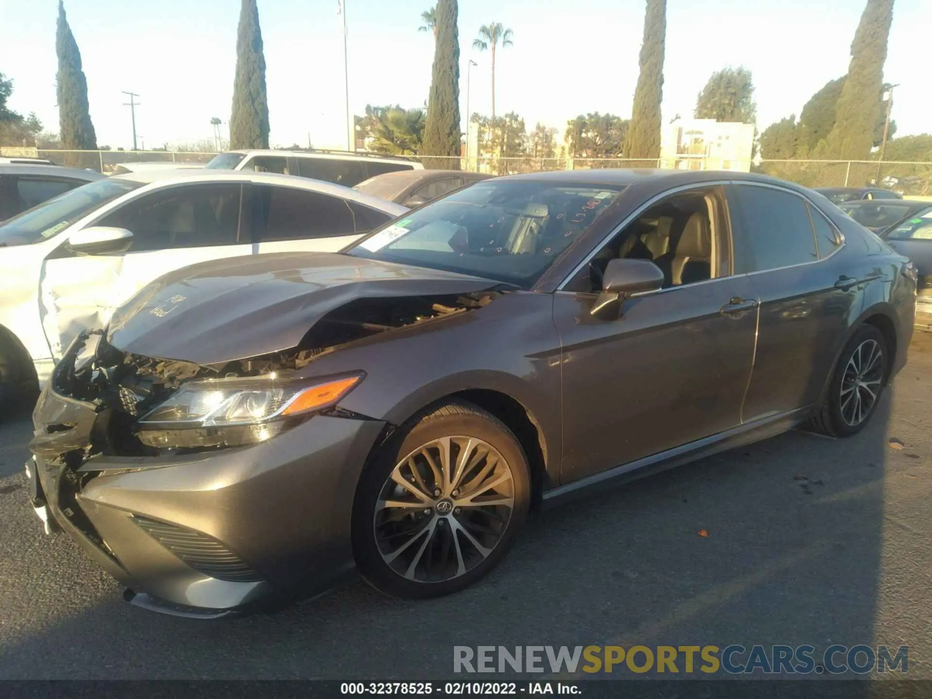 2 fotografías del automóvil dañado 4T1B11HK3KU165484 TOYOTA CAMRY 2019