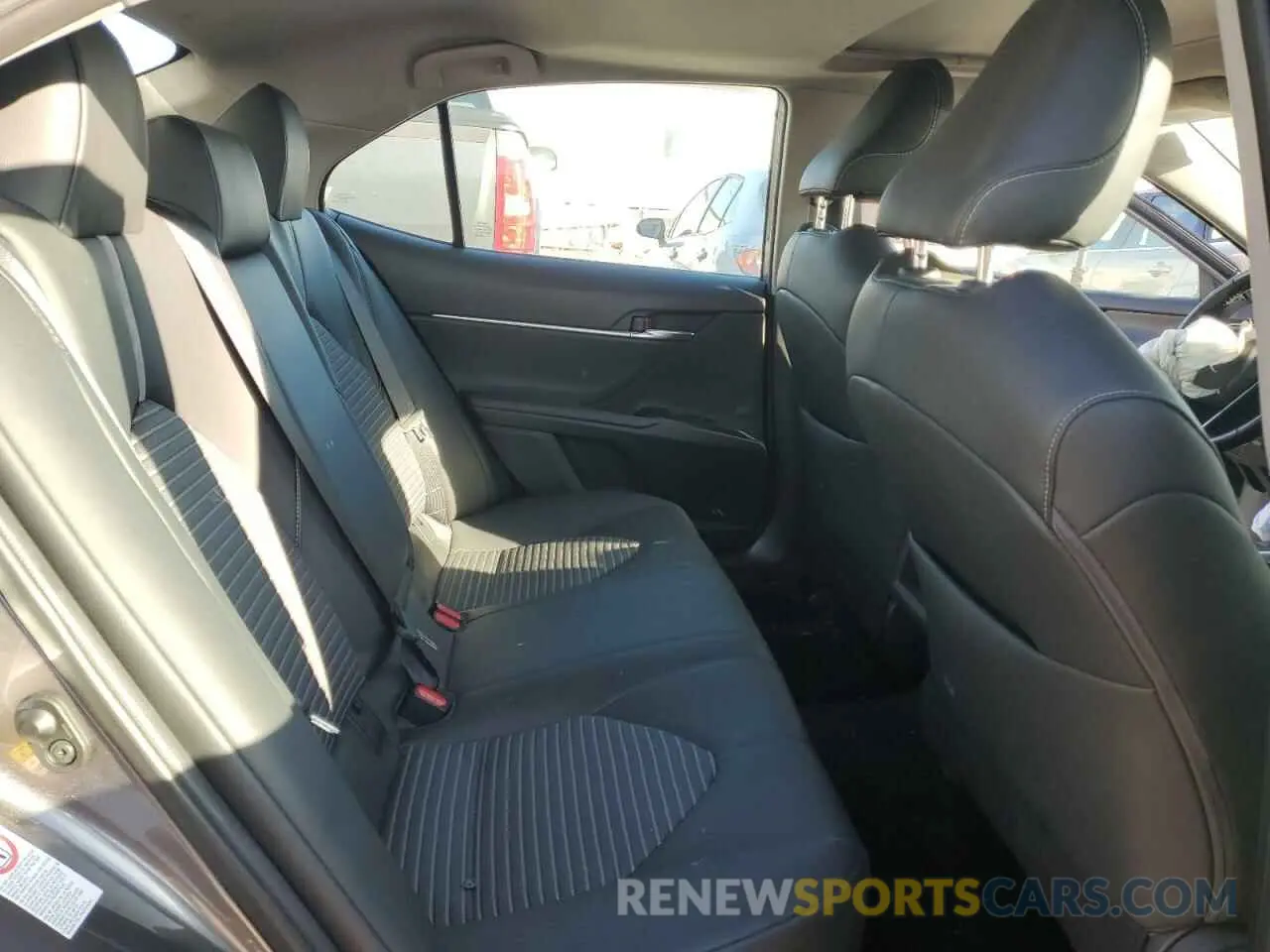 10 fotografías del automóvil dañado 4T1B11HK3KU168711 TOYOTA CAMRY 2019