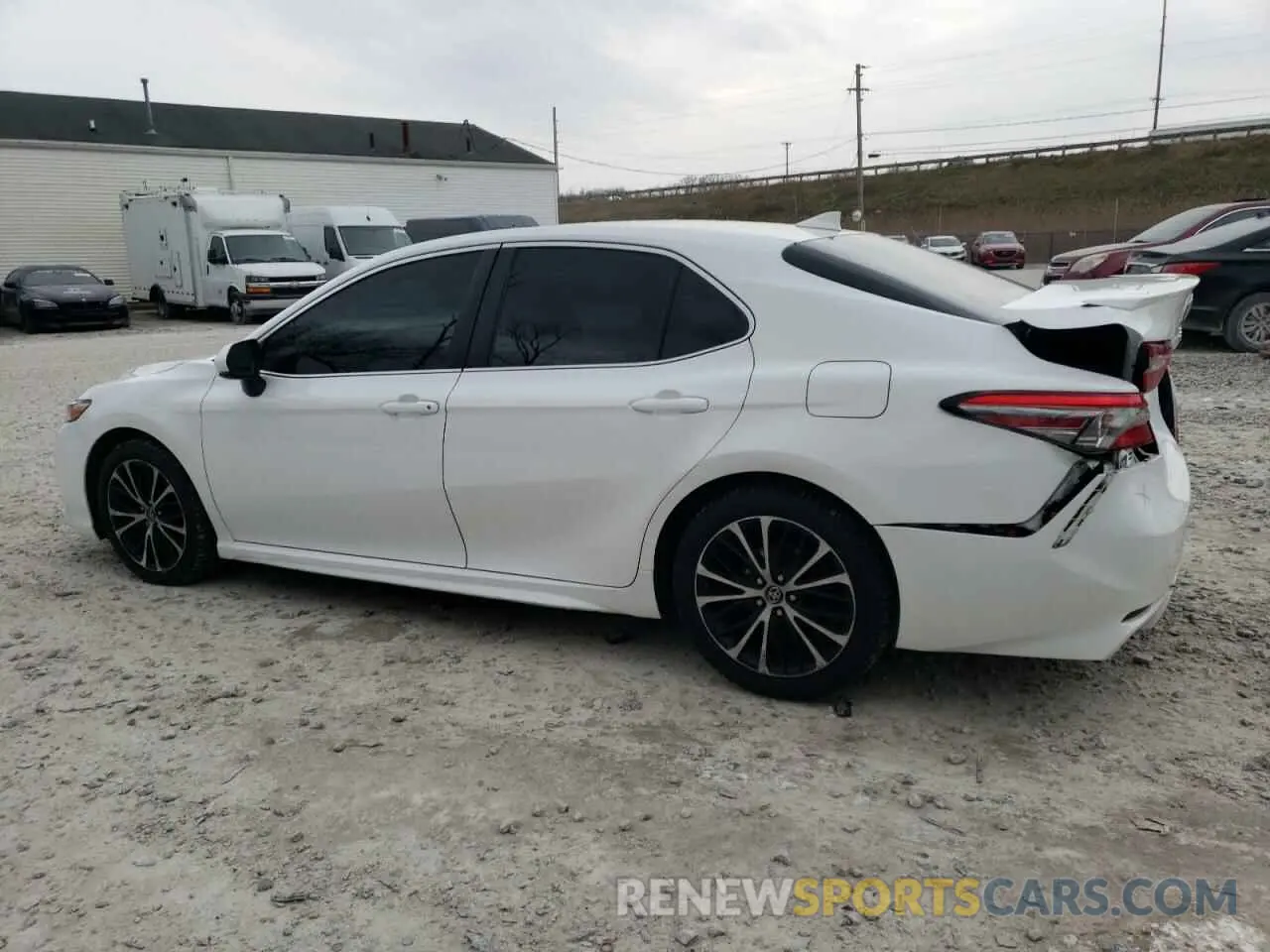 2 fotografías del automóvil dañado 4T1B11HK3KU171964 TOYOTA CAMRY 2019
