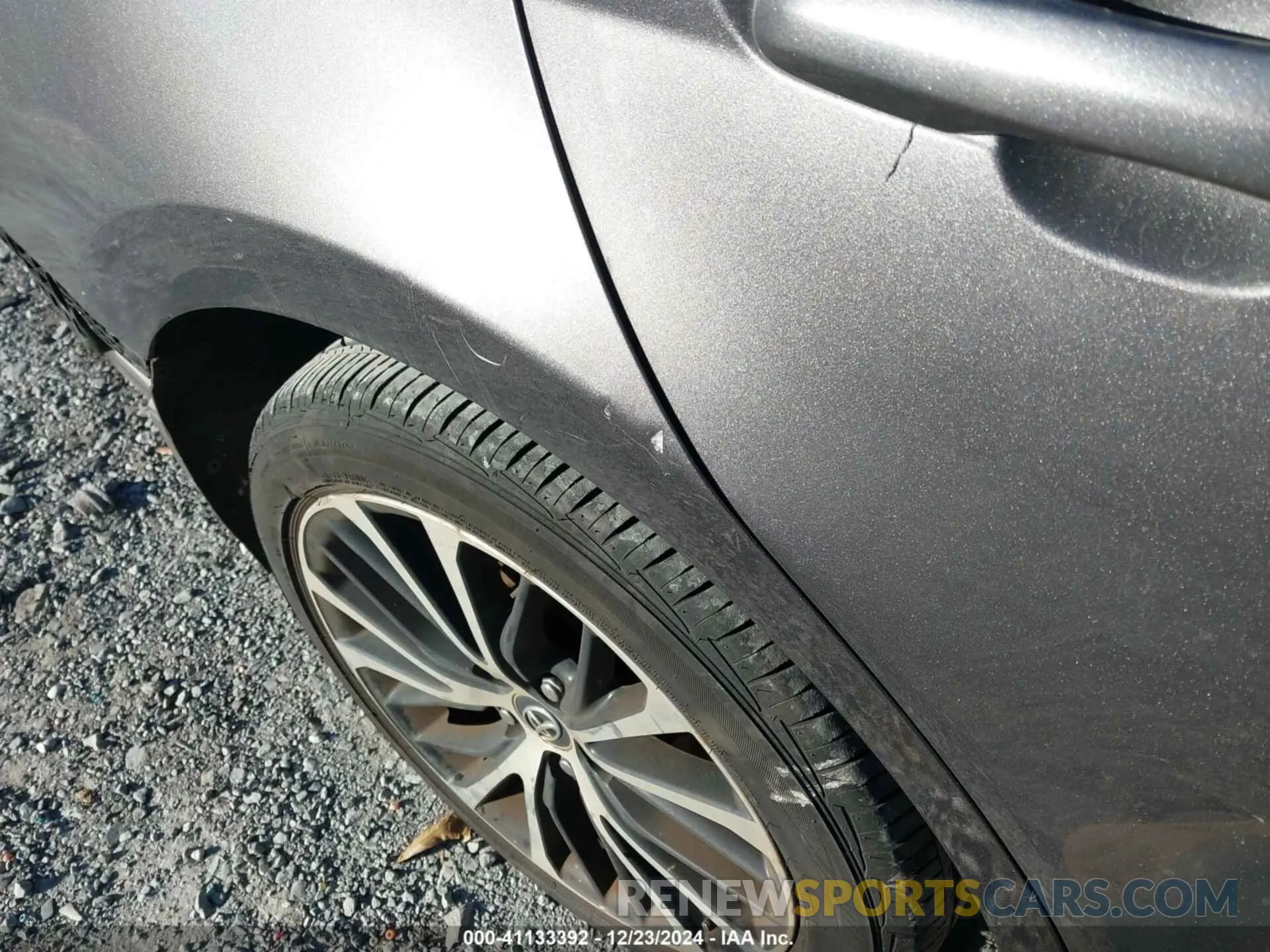20 fotografías del automóvil dañado 4T1B11HK3KU180566 TOYOTA CAMRY 2019