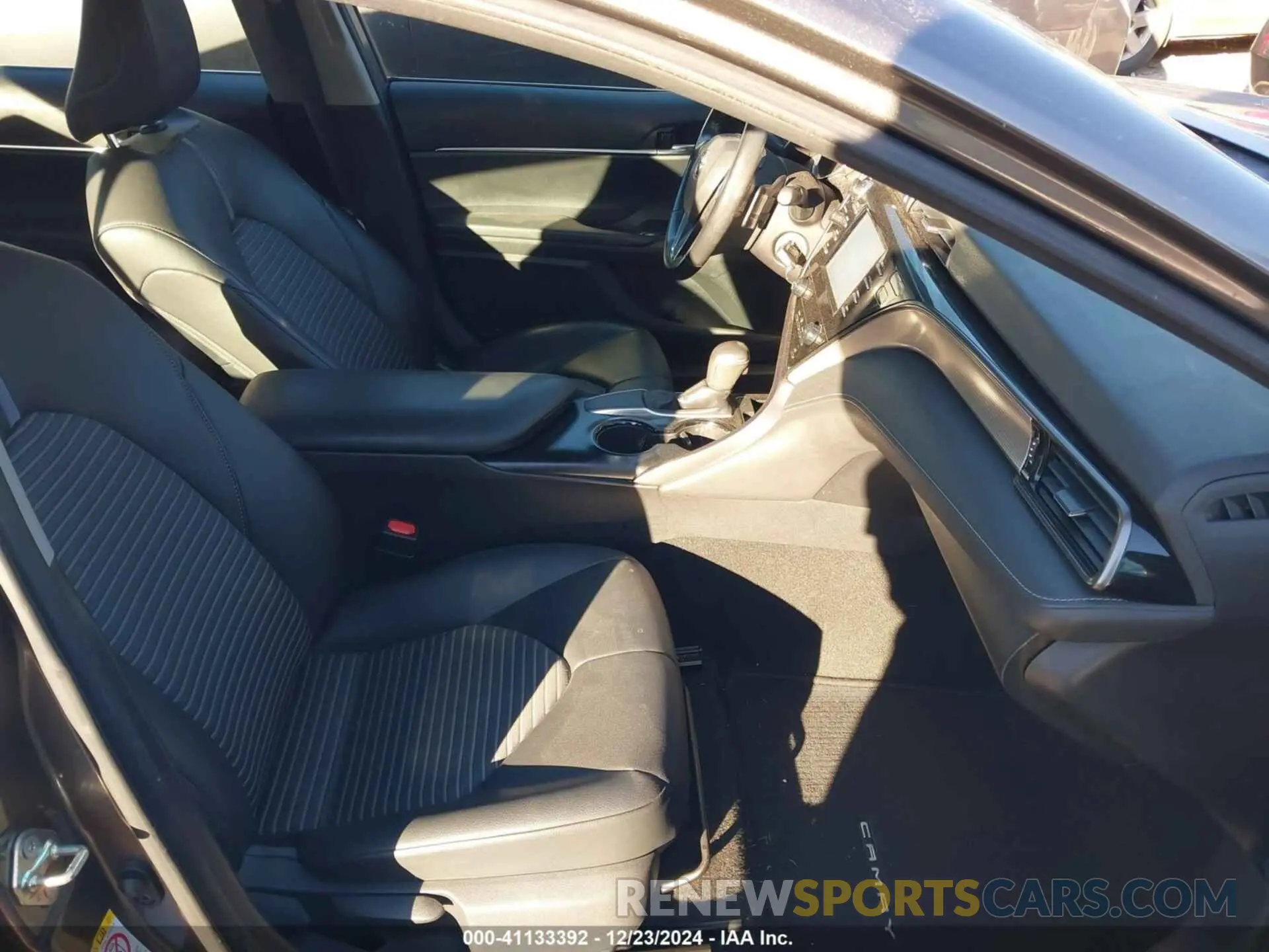 5 fotografías del automóvil dañado 4T1B11HK3KU180566 TOYOTA CAMRY 2019
