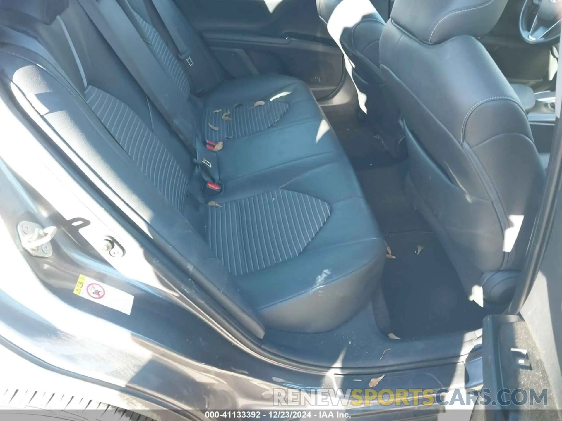 8 fotografías del automóvil dañado 4T1B11HK3KU180566 TOYOTA CAMRY 2019