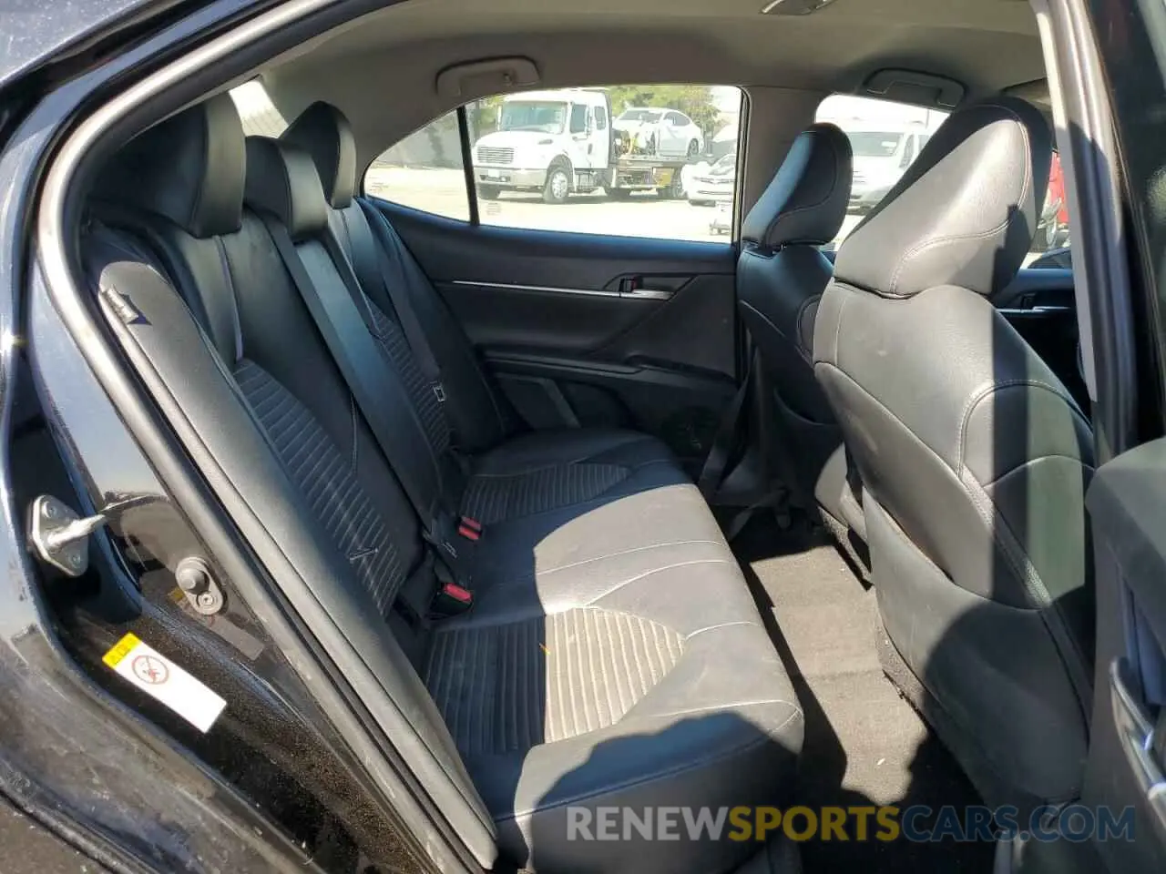 10 fotografías del automóvil dañado 4T1B11HK3KU186089 TOYOTA CAMRY 2019