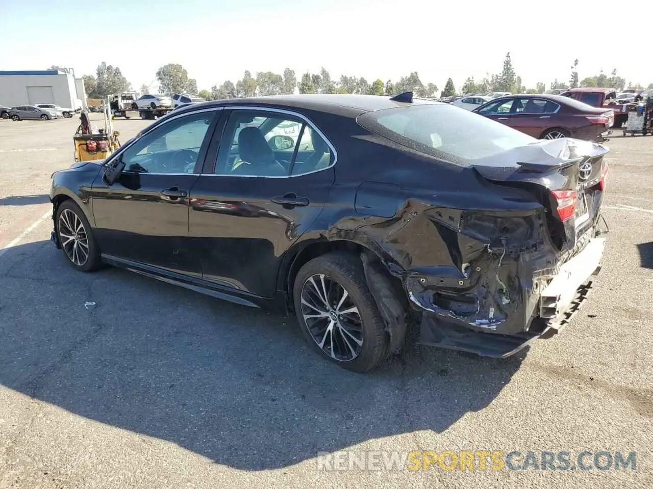 2 fotografías del automóvil dañado 4T1B11HK3KU186089 TOYOTA CAMRY 2019