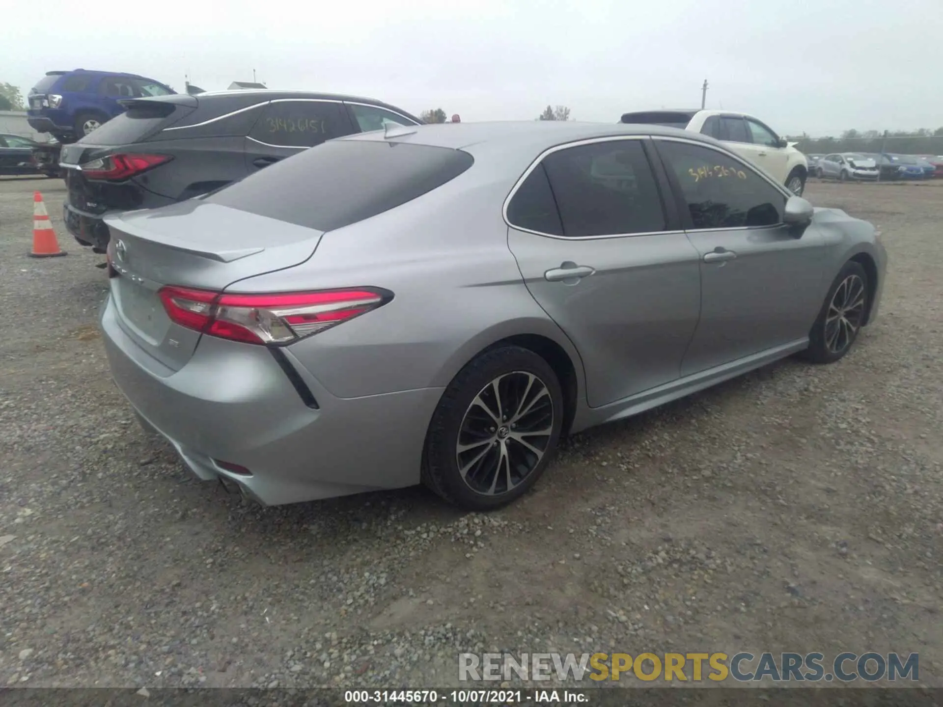 4 fotografías del automóvil dañado 4T1B11HK3KU204834 TOYOTA CAMRY 2019