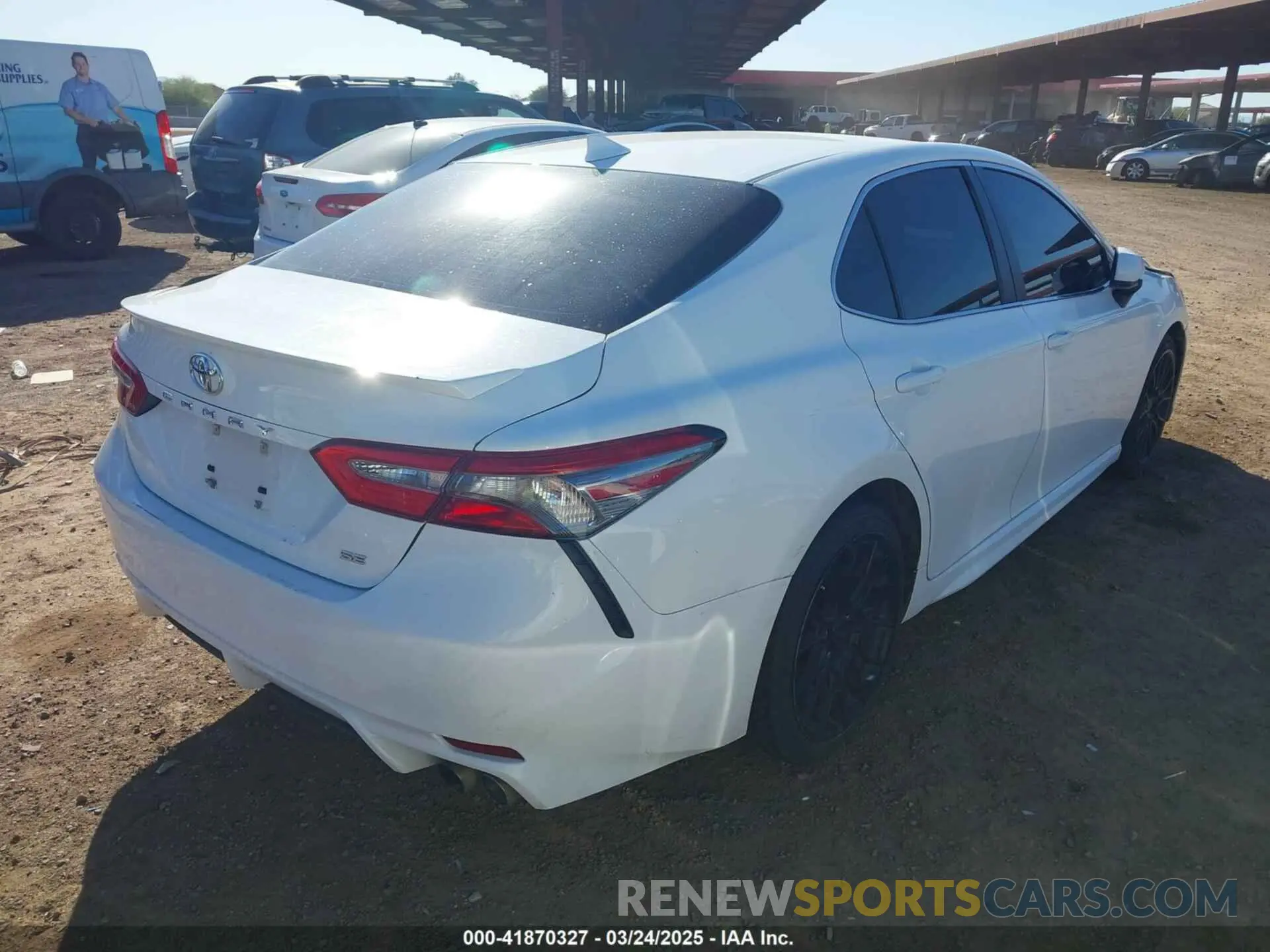4 fotografías del automóvil dañado 4T1B11HK3KU207197 TOYOTA CAMRY 2019