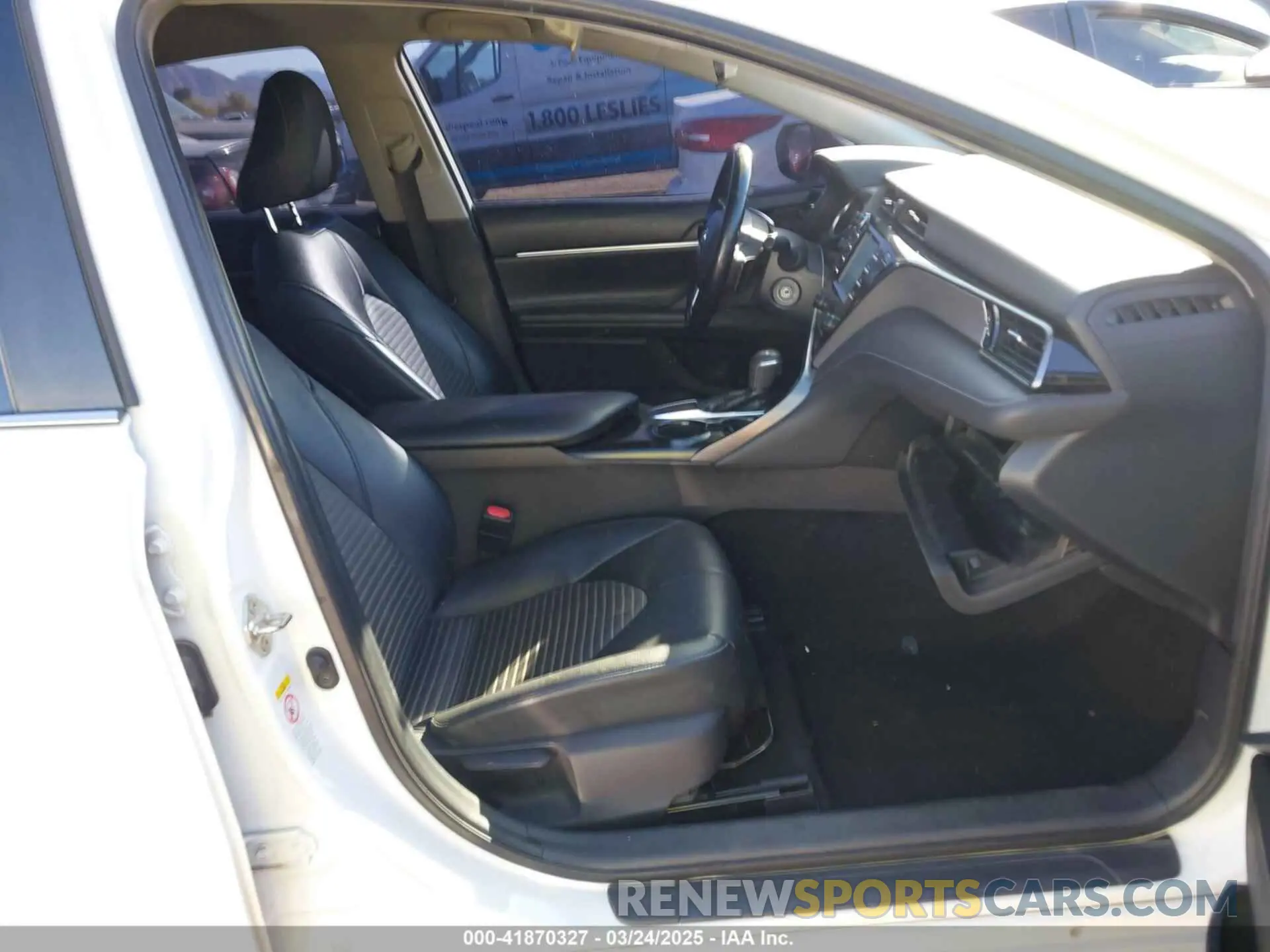 5 fotografías del automóvil dañado 4T1B11HK3KU207197 TOYOTA CAMRY 2019