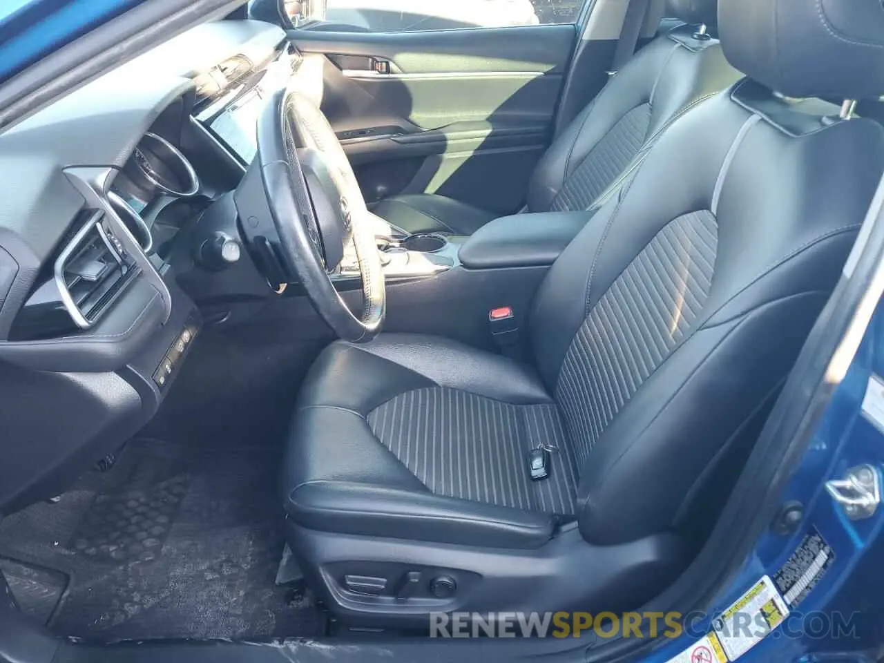 7 fotografías del automóvil dañado 4T1B11HK3KU207314 TOYOTA CAMRY 2019