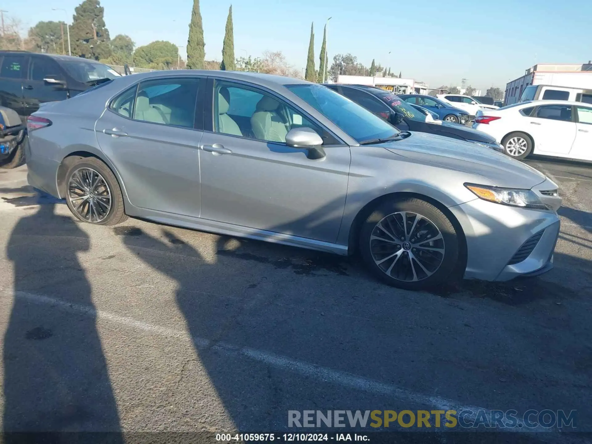 13 fotografías del automóvil dañado 4T1B11HK3KU212156 TOYOTA CAMRY 2019