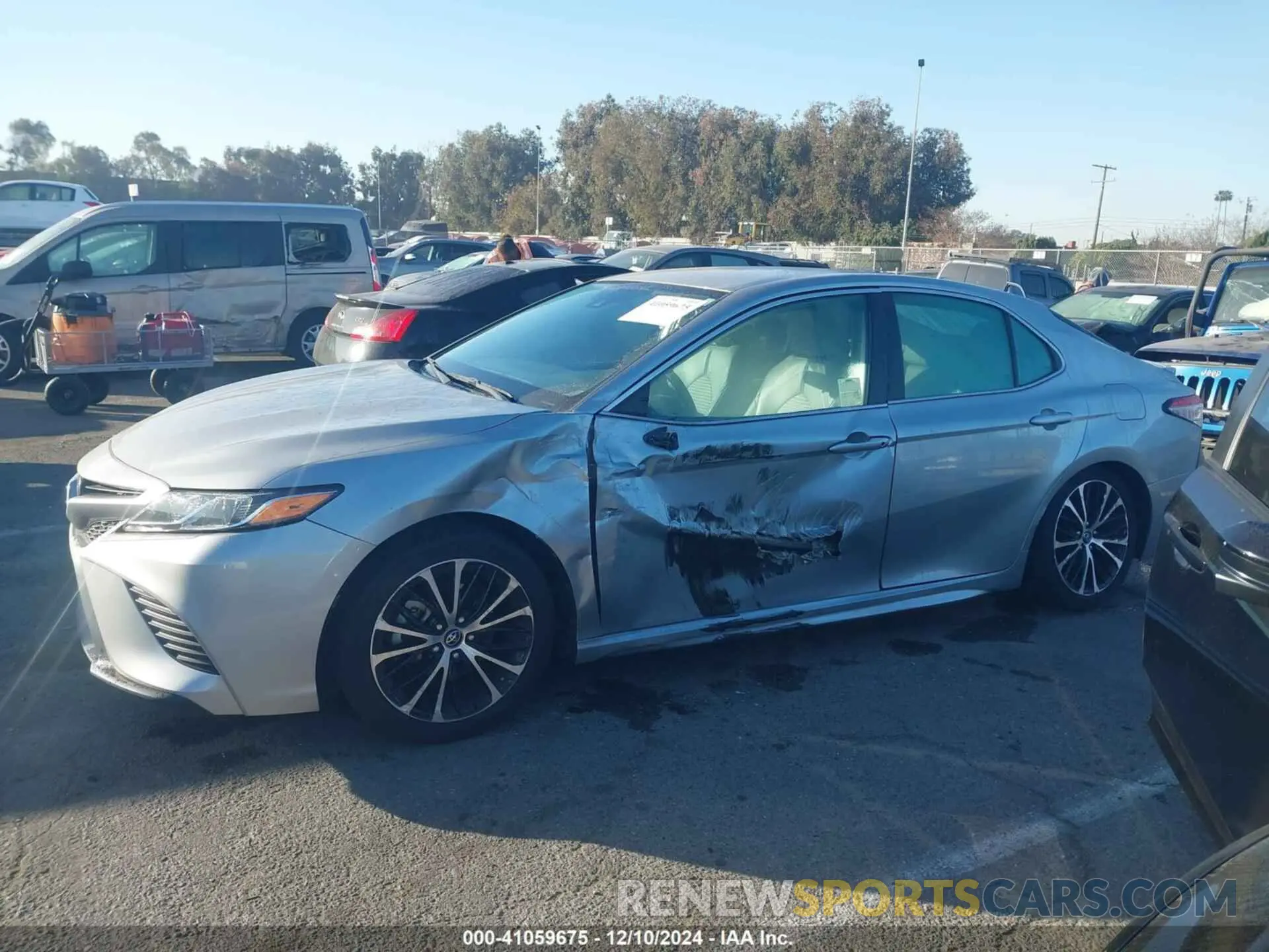14 fotografías del automóvil dañado 4T1B11HK3KU212156 TOYOTA CAMRY 2019