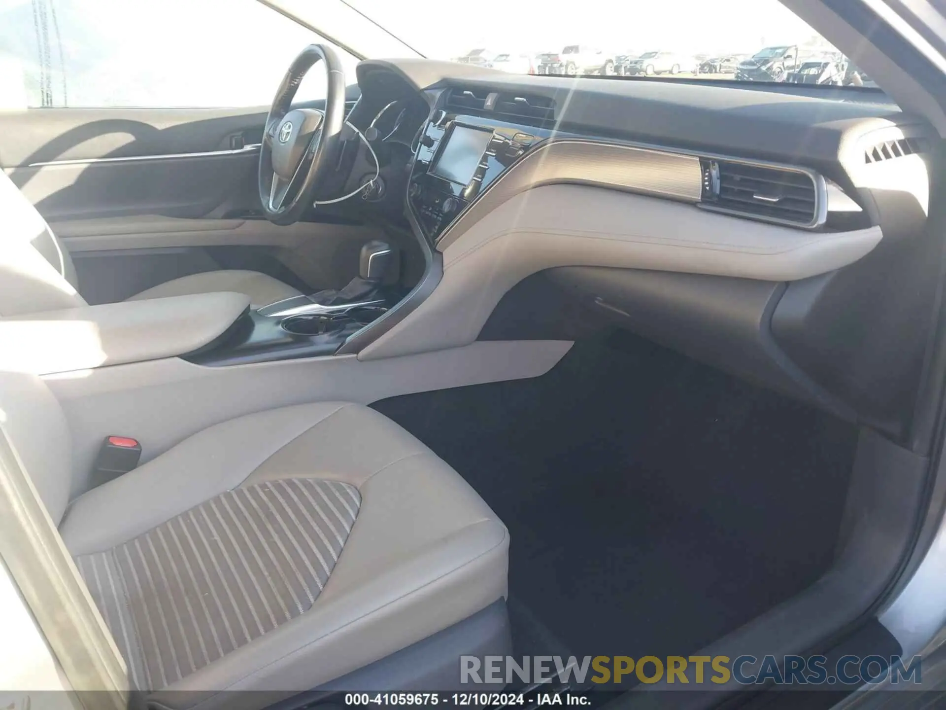 5 fotografías del automóvil dañado 4T1B11HK3KU212156 TOYOTA CAMRY 2019