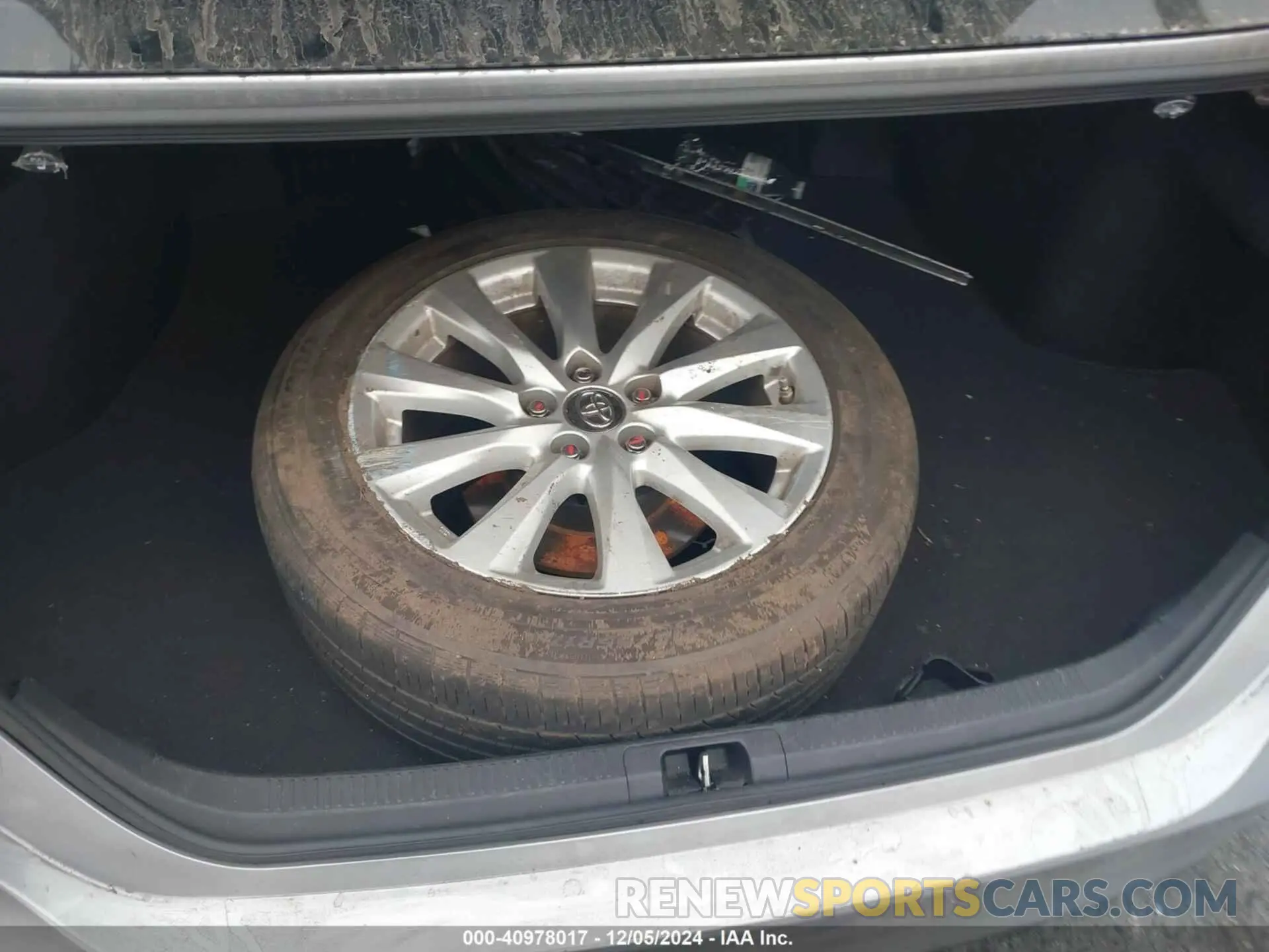 12 fotografías del automóvil dañado 4T1B11HK3KU212982 TOYOTA CAMRY 2019