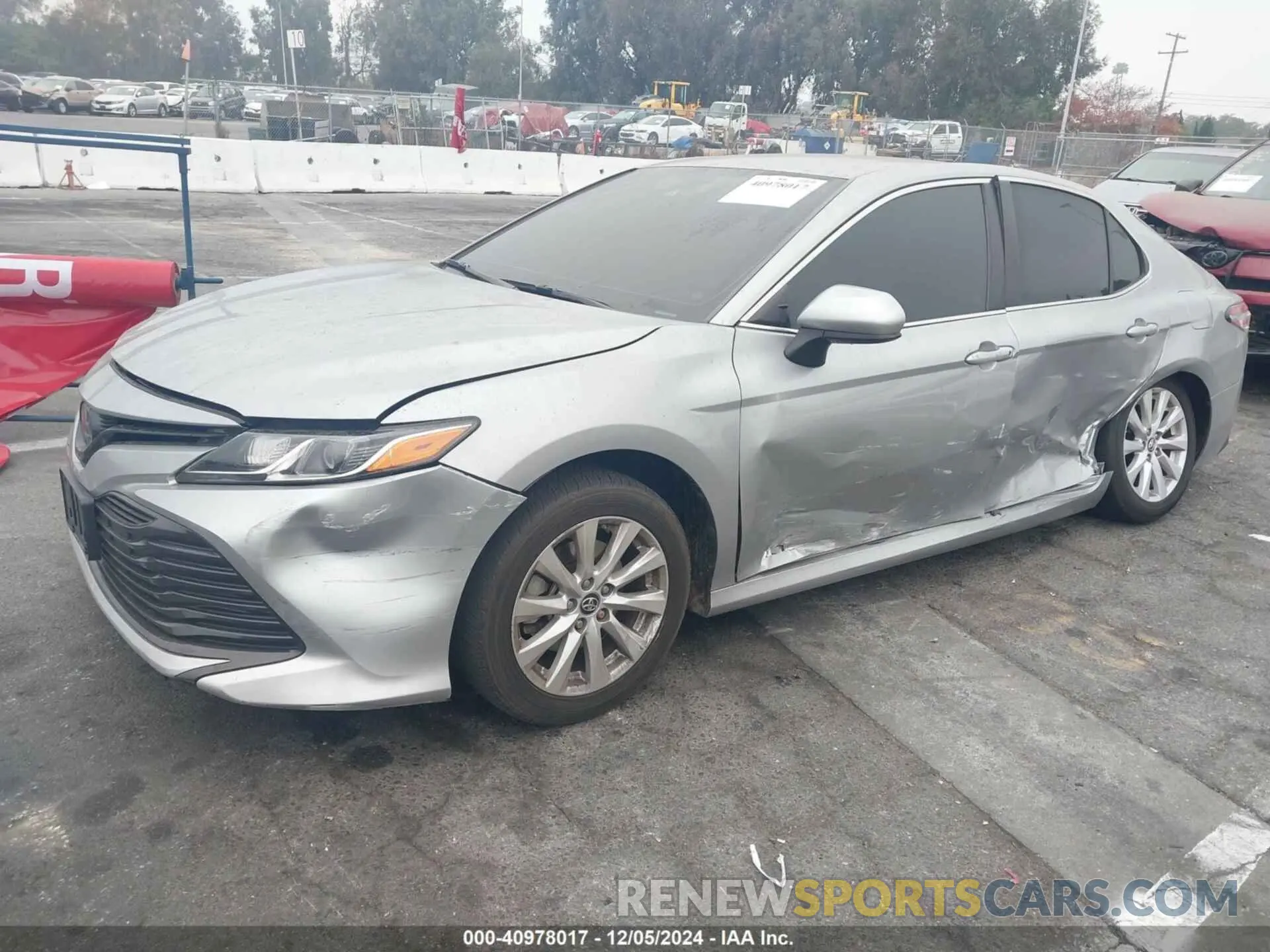 2 fotografías del automóvil dañado 4T1B11HK3KU212982 TOYOTA CAMRY 2019