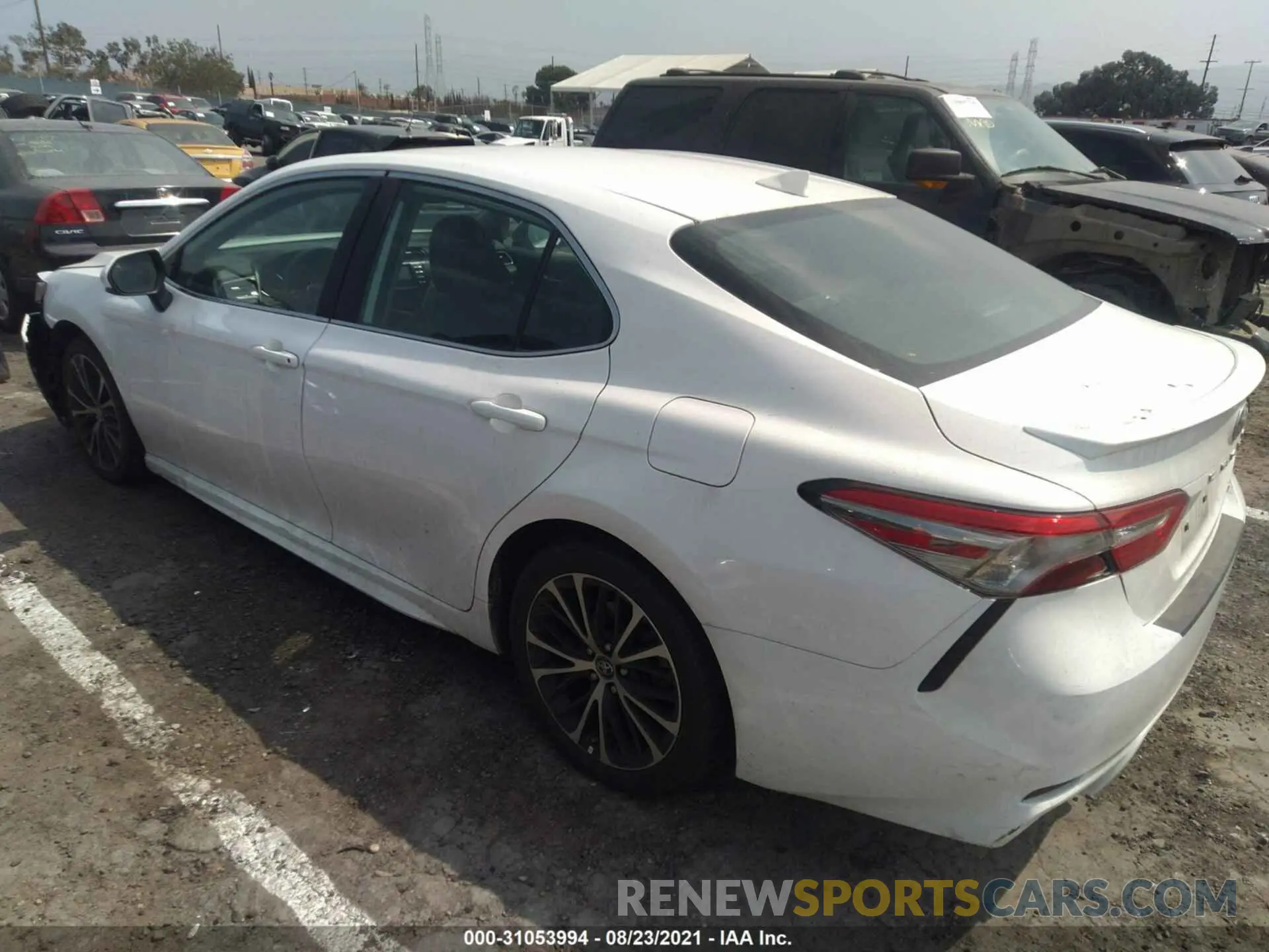 3 fotografías del automóvil dañado 4T1B11HK3KU215980 TOYOTA CAMRY 2019
