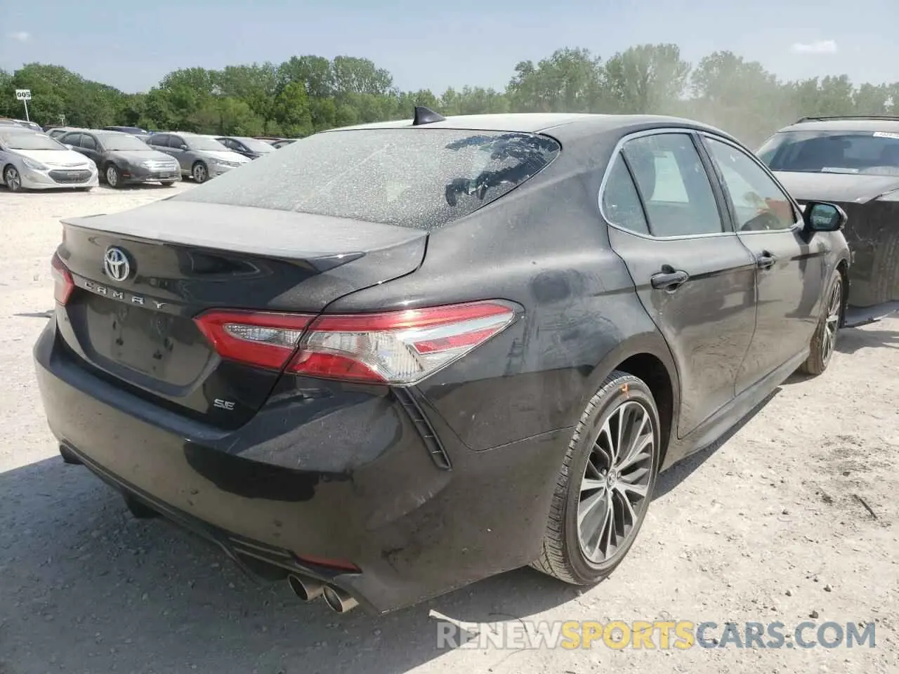 4 fotografías del automóvil dañado 4T1B11HK3KU217146 TOYOTA CAMRY 2019