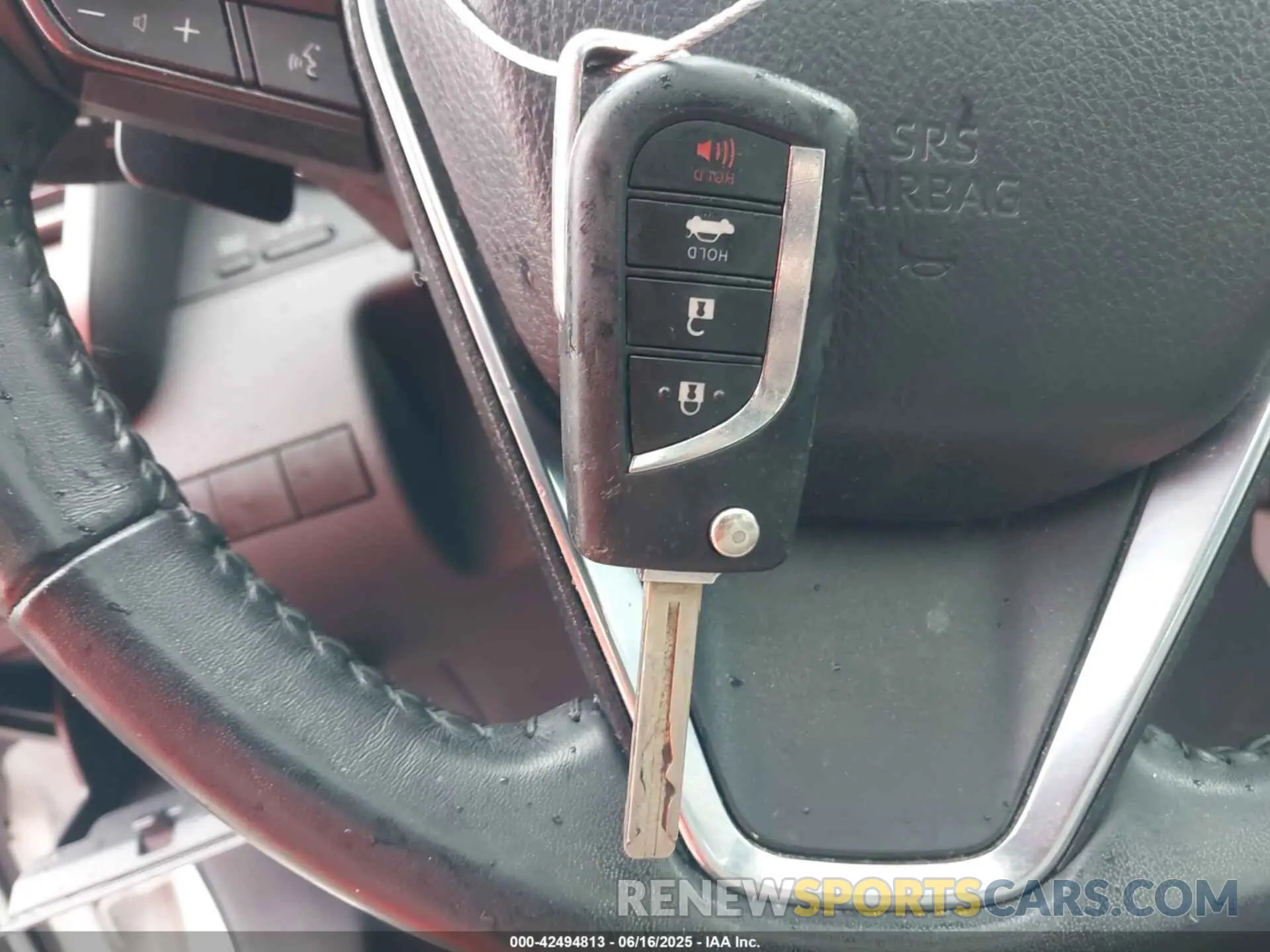 11 fotografías del automóvil dañado 4T1B11HK3KU221939 TOYOTA CAMRY 2019